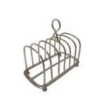 George V six-division silver toast rack, Sheffield 1931, 13.5cm wide, 6.4oz