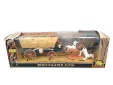 Britains Wild West Pioneer Covered Wagon No.7616 & Concord Stage Coach No.7615, both boxed (2)