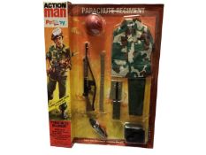Palitoy Action Man Parachute Regiment Outfit (1970-1983), in locker box packaging No.34301 (1)
