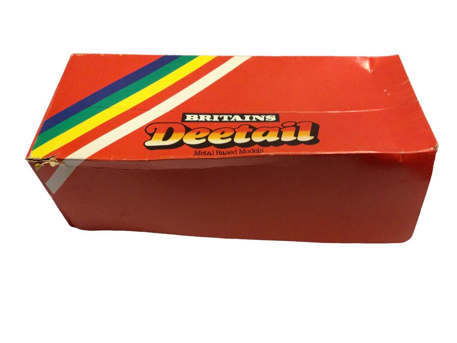 Britains Deetail Red Trade Box No.7749 Mounted Turks with 10 figures (1)