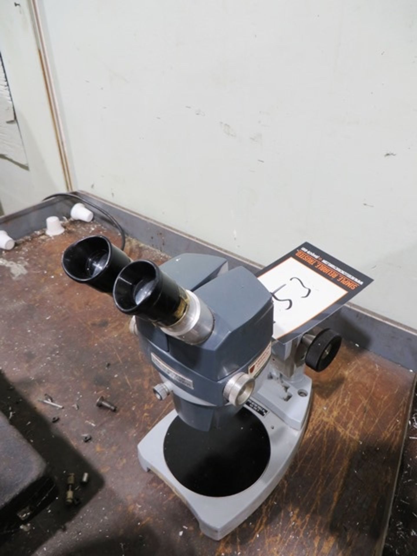 American Optical Model 569 3X Microscope