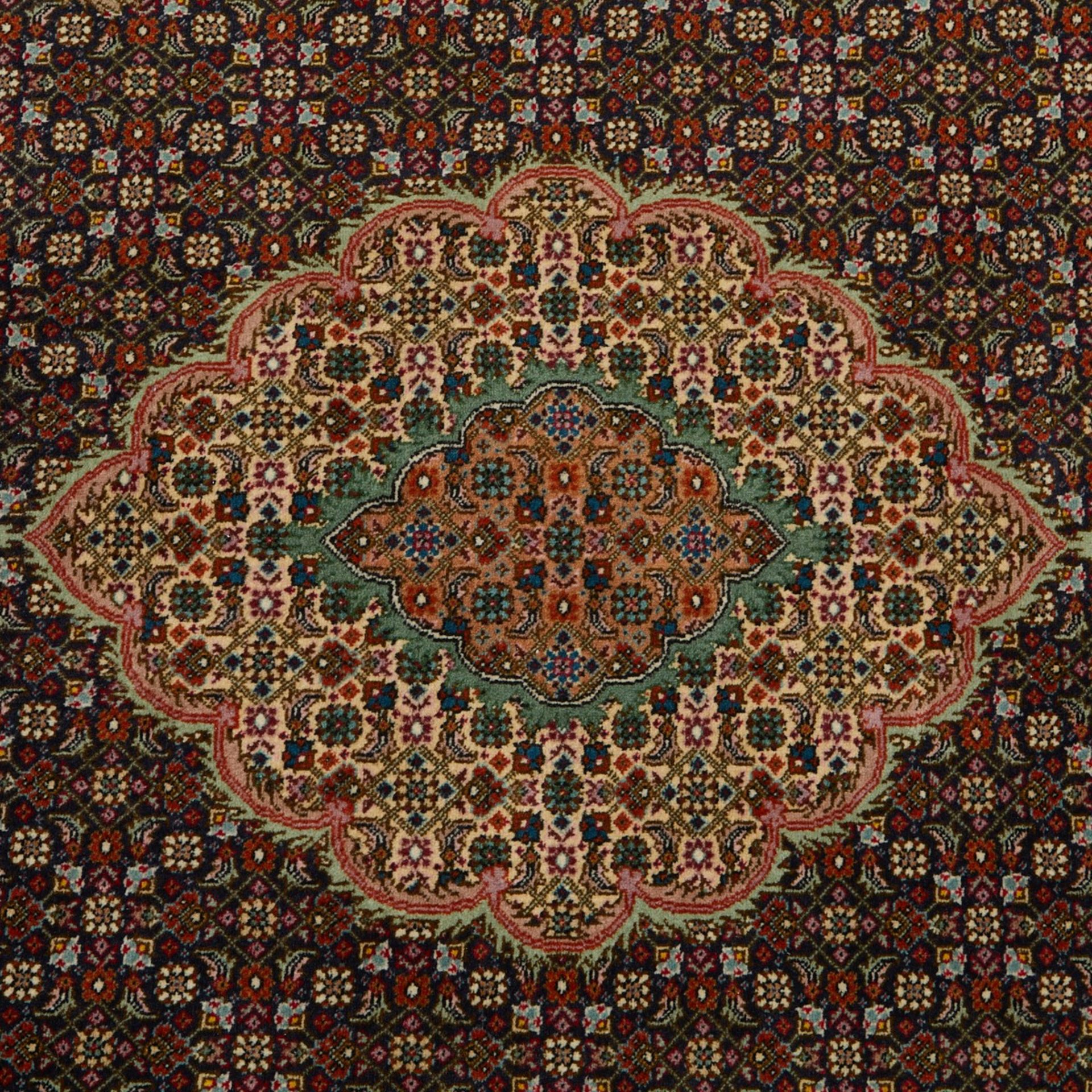 Turkish Silk Carpet or Rug 5'4" x 3'4" - Bild 4 aus 9
