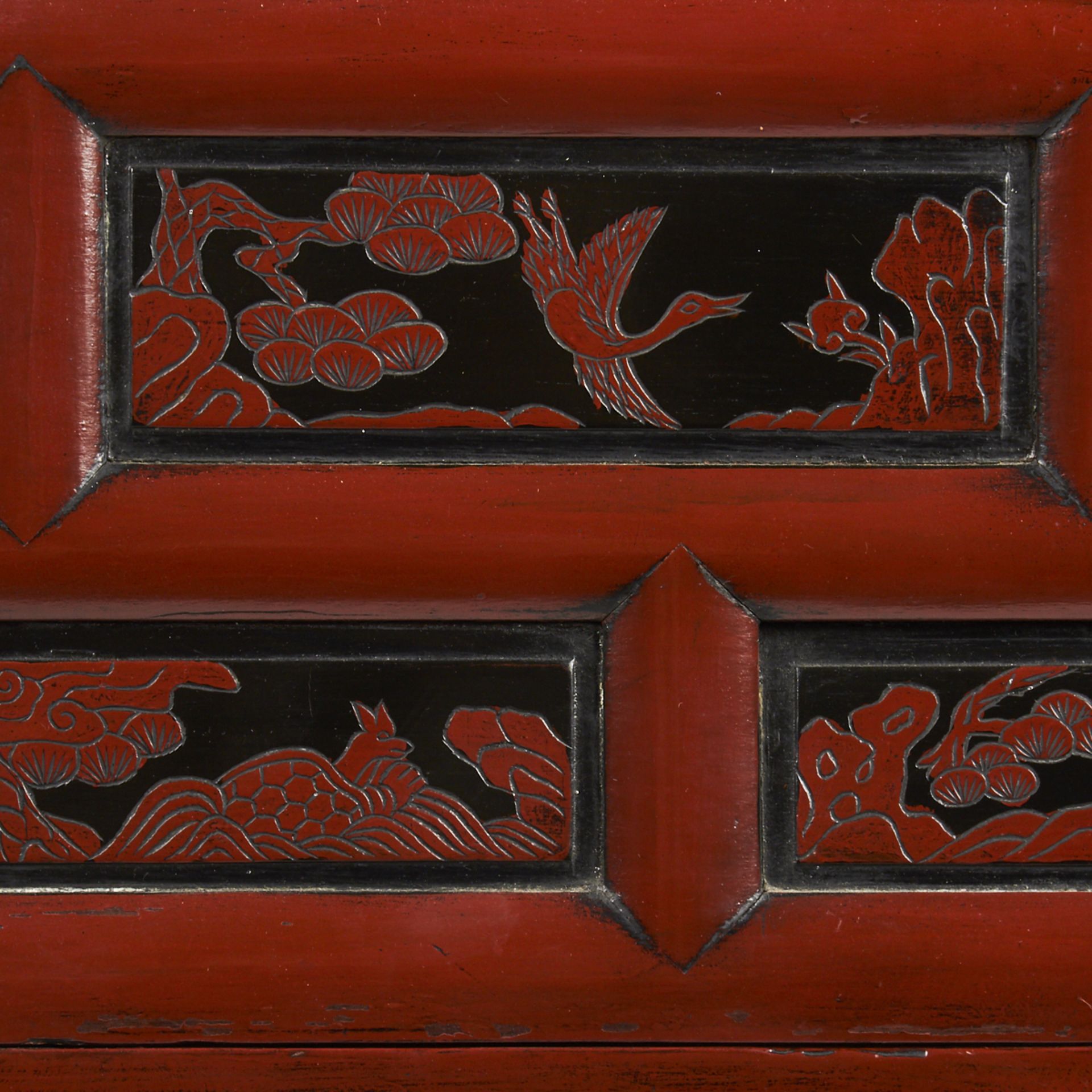 19th c. Korean Lacquered Wooden Bandaji Dresser - Image 3 of 4