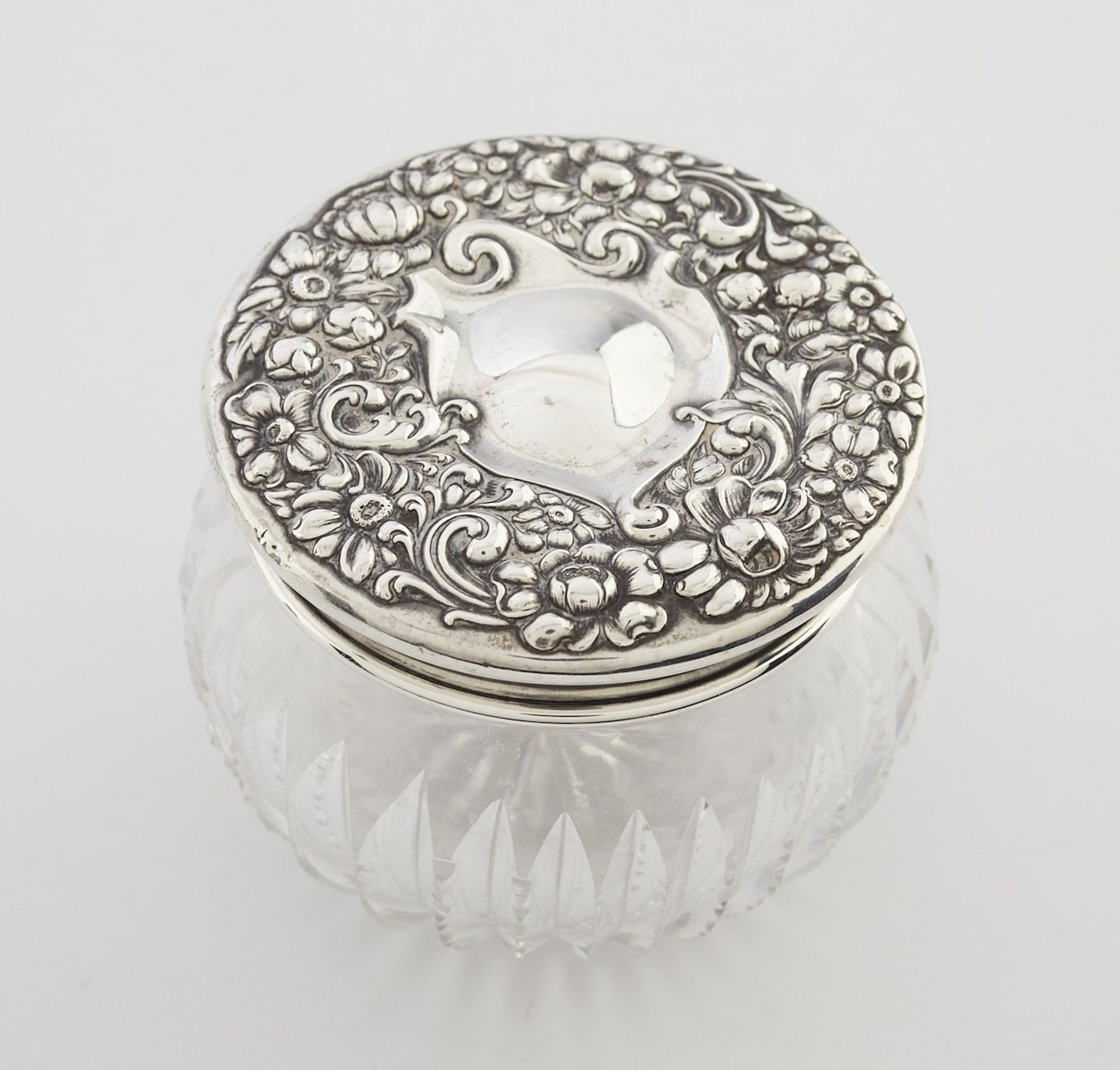19 Crystal or Glass Vanity Jars w/ Silver Lids - Bild 11 aus 16