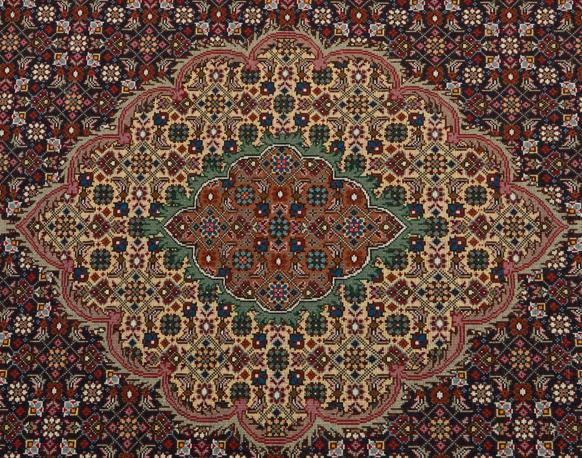 Turkish Silk Carpet or Rug 5'4" x 3'4" - Bild 6 aus 9