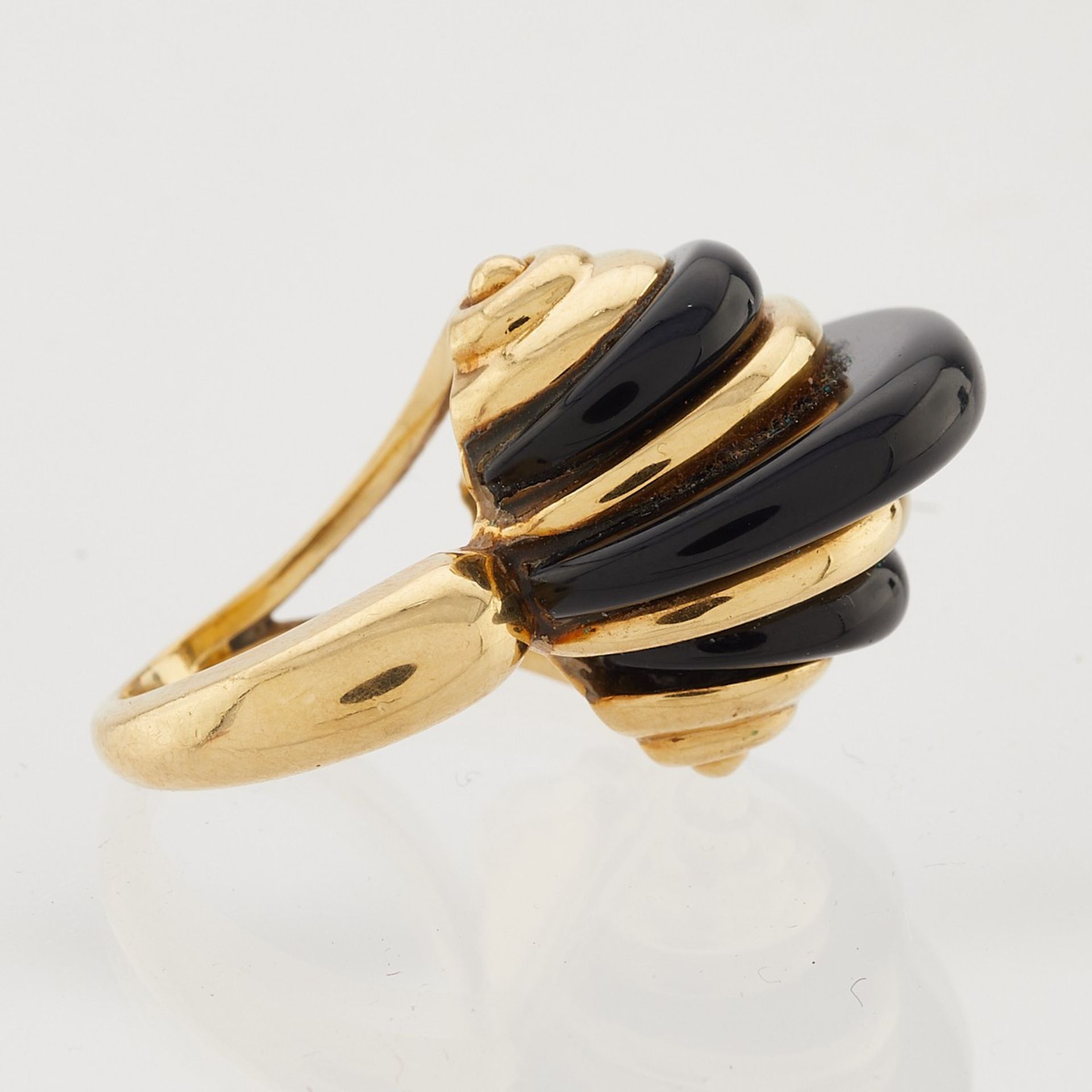 Modernist 18K Gold & Onyx Ring - Image 4 of 9