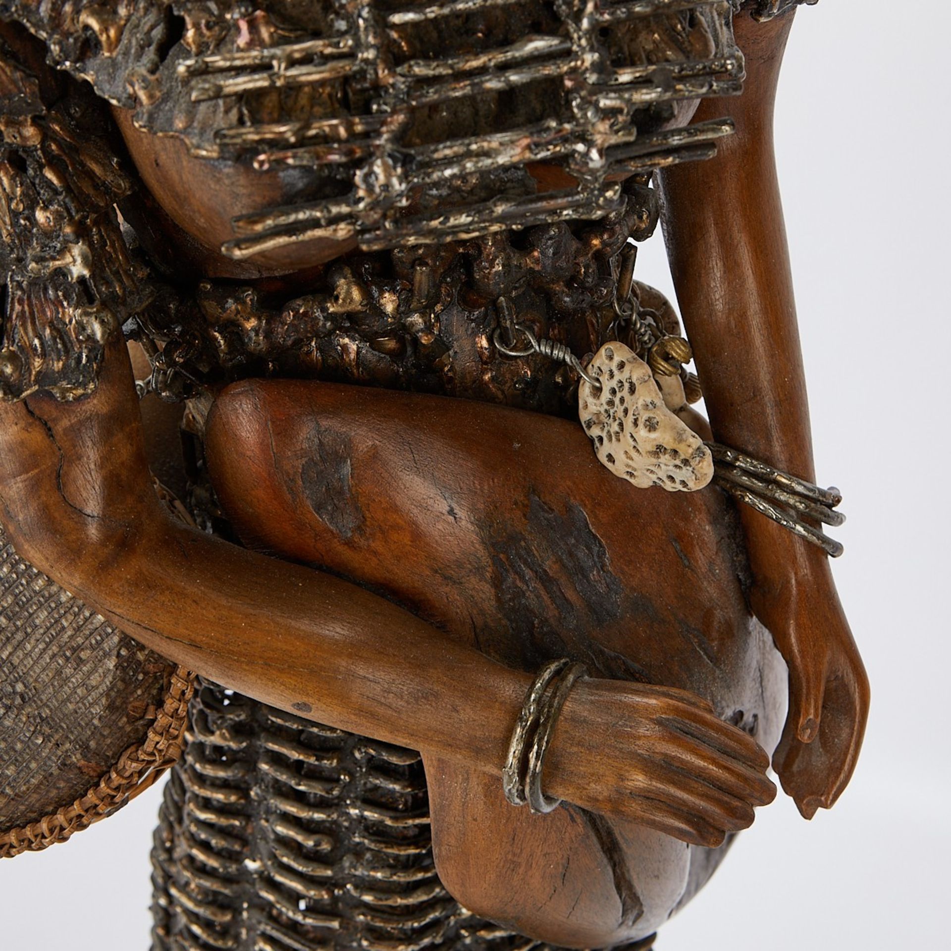 Rey Paz Contreras "Mandaya Woman" Sculpture - Image 8 of 13