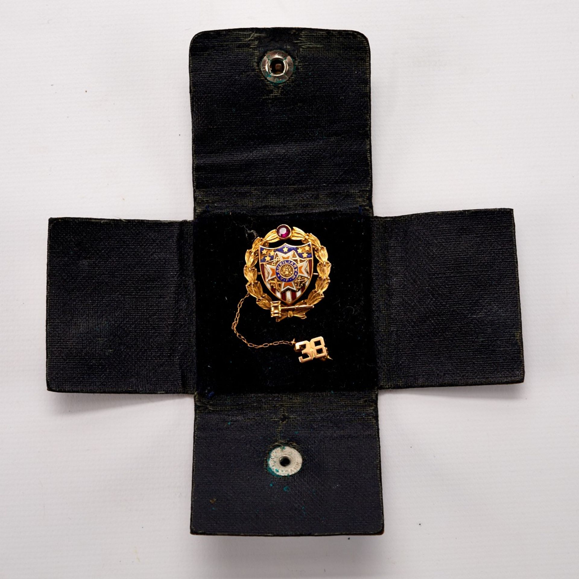 10K Gold VFW Auxiliary Pin w/ Ruby - Bild 2 aus 5