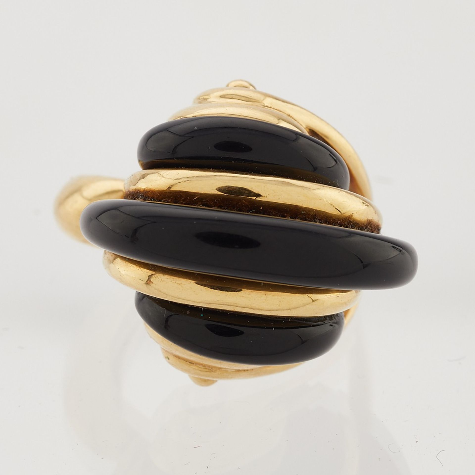 Modernist 18K Gold & Onyx Ring - Image 3 of 9