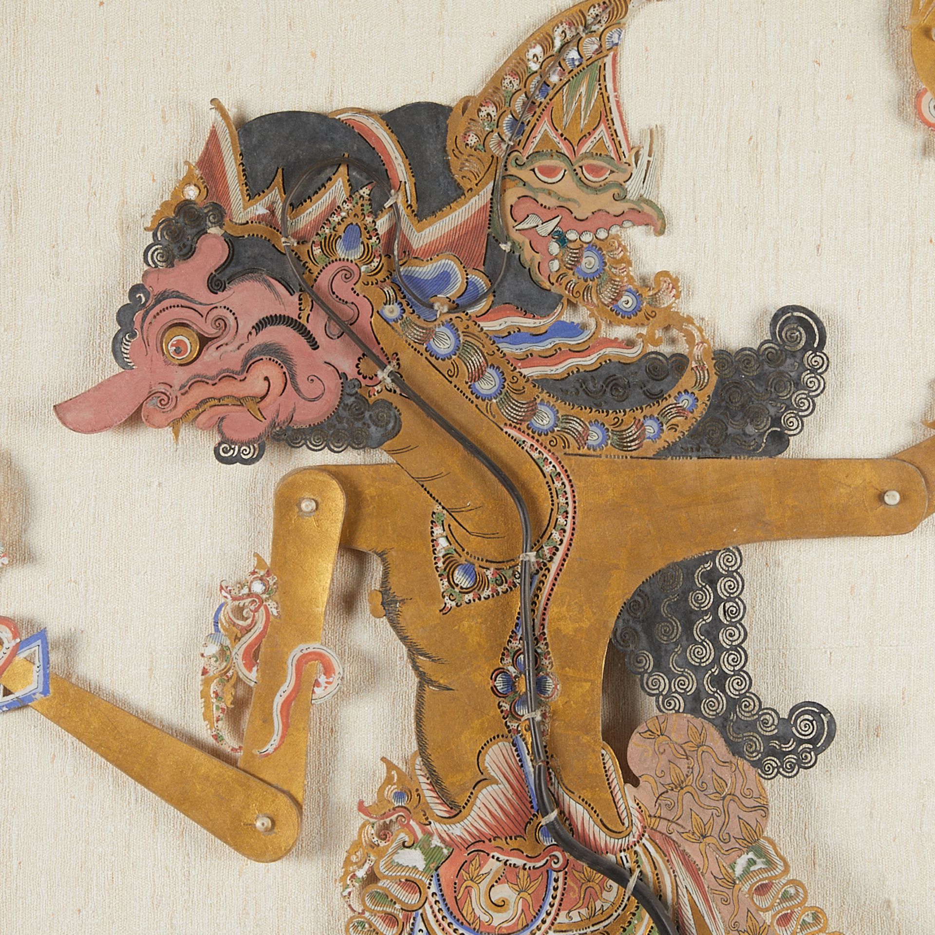 Indonesian Balinese Shadow Puppet of Human or God - Bild 2 aus 6