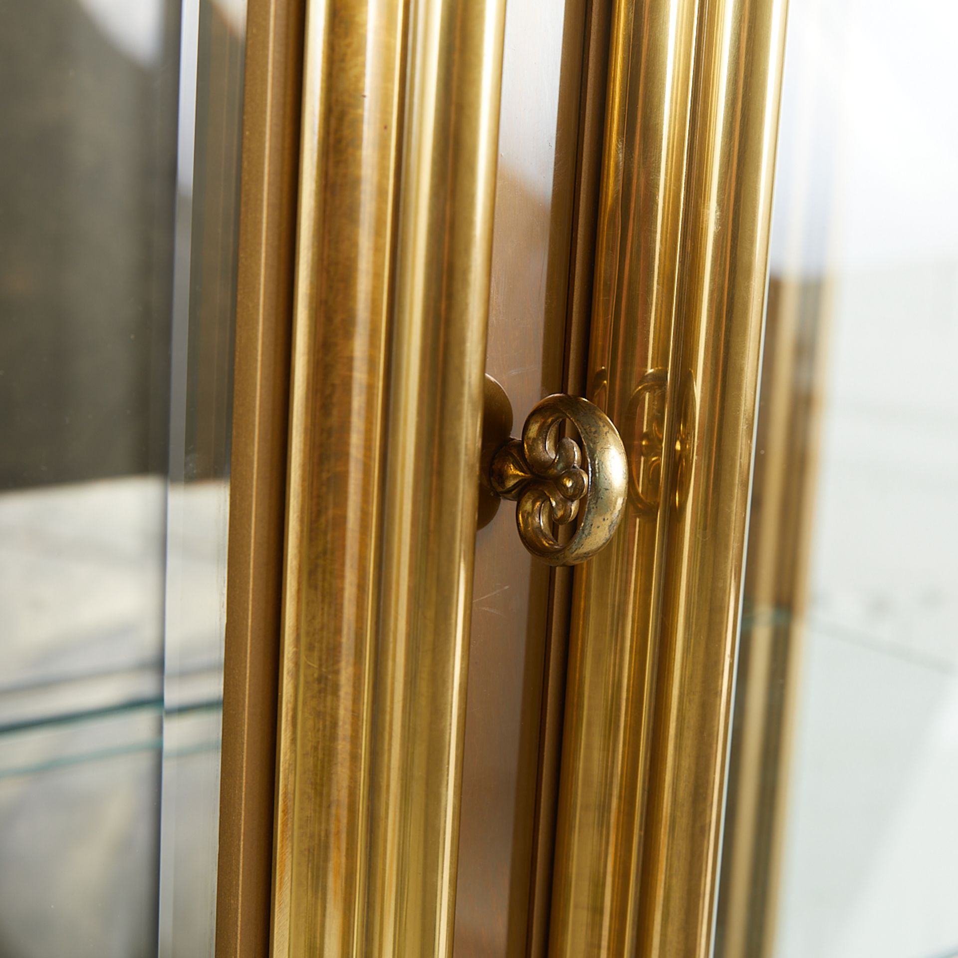 MasterCraft Brass Vitrine Display Case - Image 2 of 10