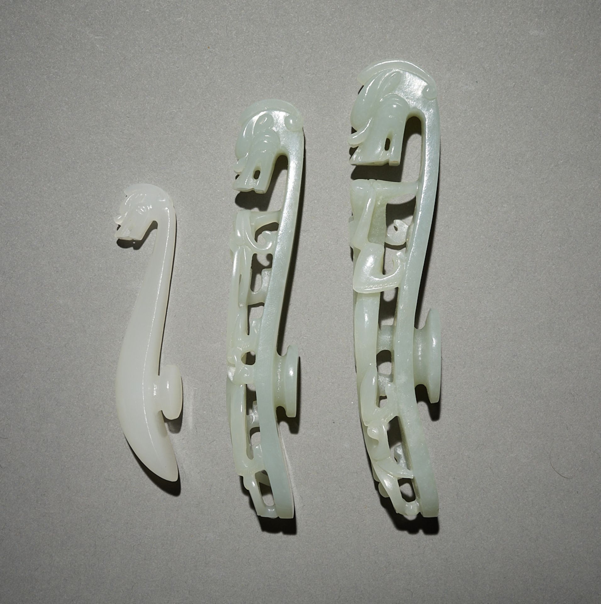 3 Chinese Pale Jade Dragon Belt Hooks - Image 4 of 8