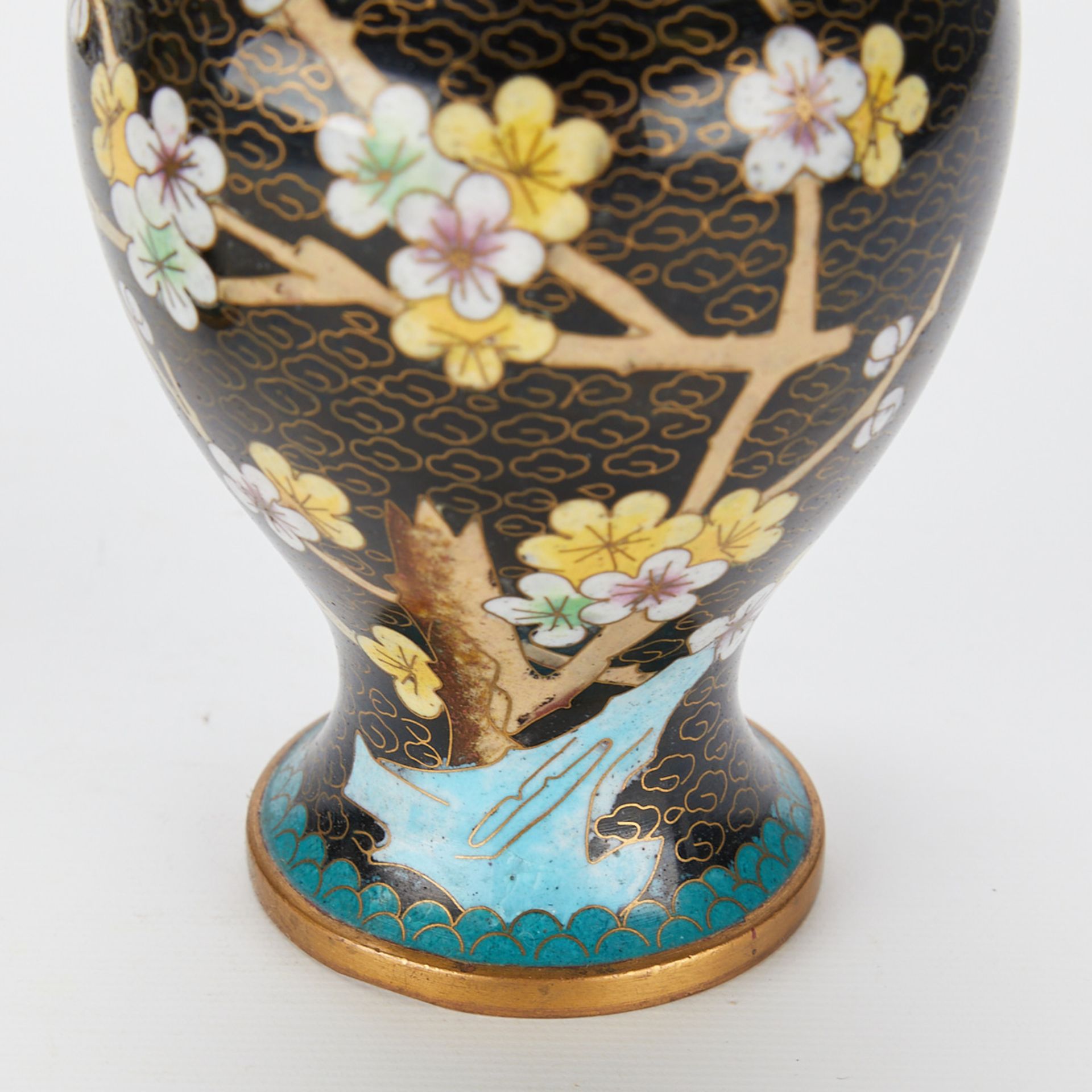 Pair of Small Chinese Cloisonne Vases - Bild 9 aus 13