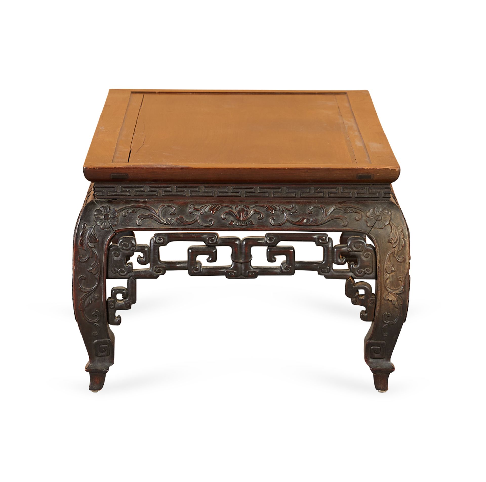 19th c. Chinese Carved Low Table - Bild 4 aus 9