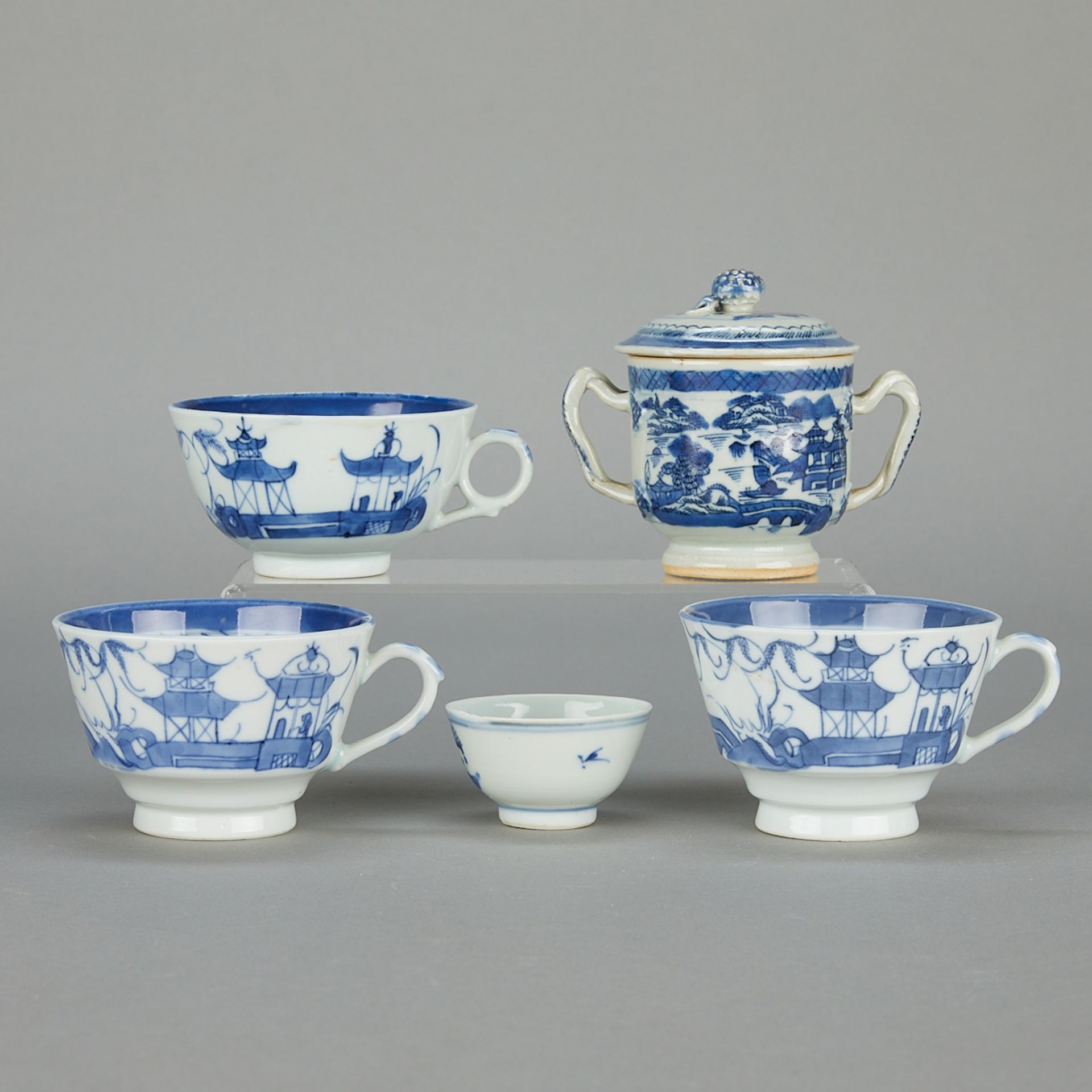 14 Pcs 19th c. Chinese Canton Porcelain - Image 5 of 25