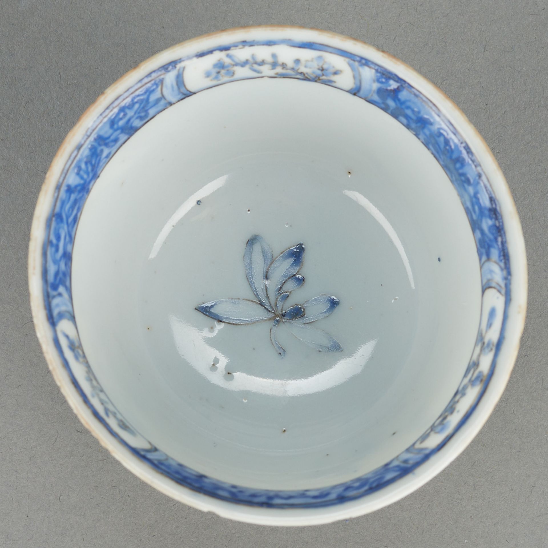 18th c. Chinese Porcelain Tea Bowl - Image 2 of 8