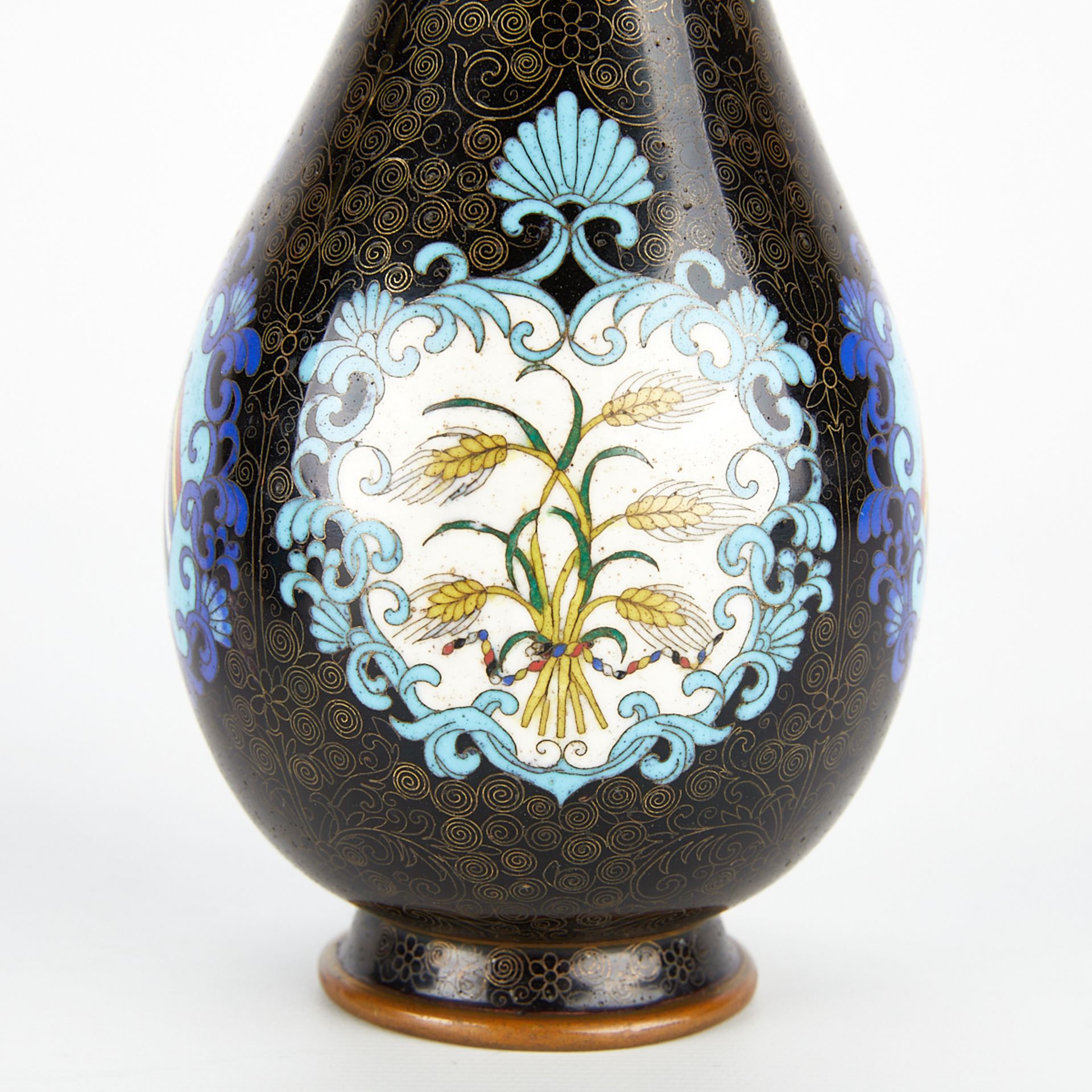 Pair of Chinese Republic Cloisonne Vases - Bild 2 aus 12