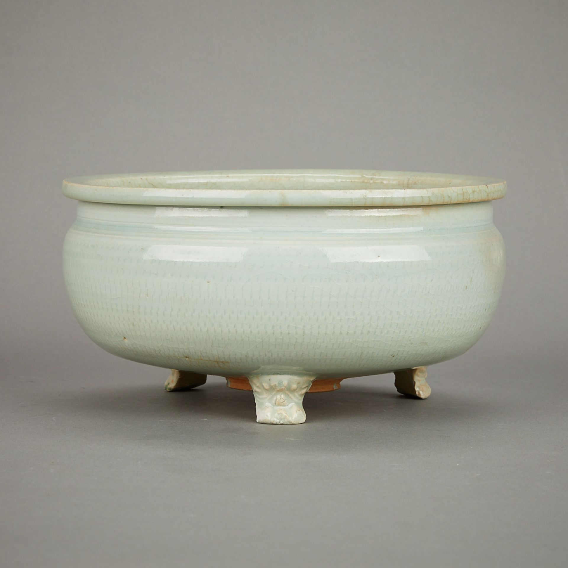Chinese Longquan Celadon Tripod Ceramic Bowl - Image 4 of 9