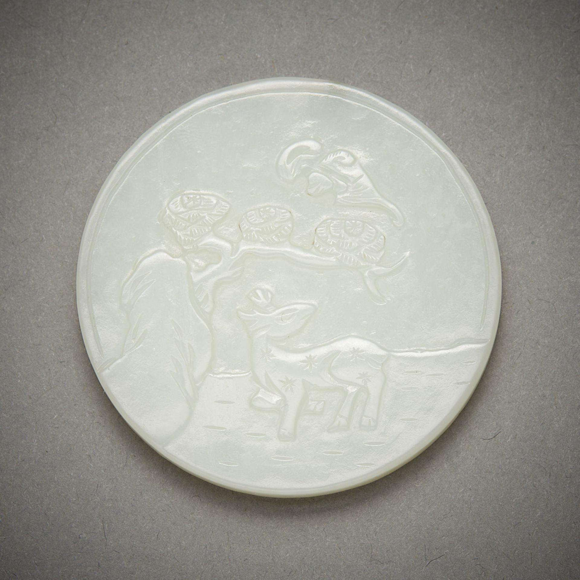 Chinese Carved Jade Disc w/ Bats, Deer, & Figure - Bild 3 aus 5