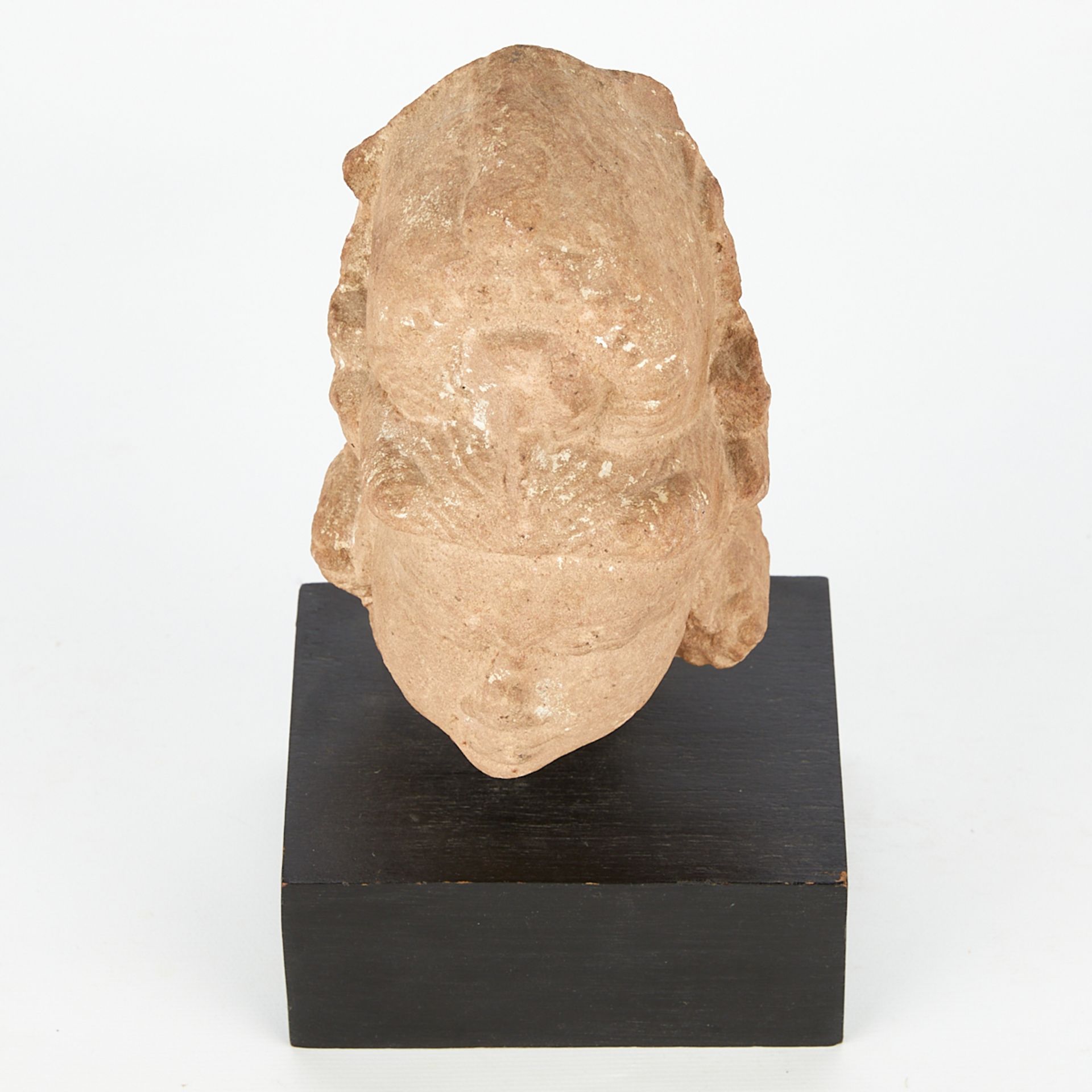 Carved Sandstone Head Female Deity India - Bild 8 aus 9