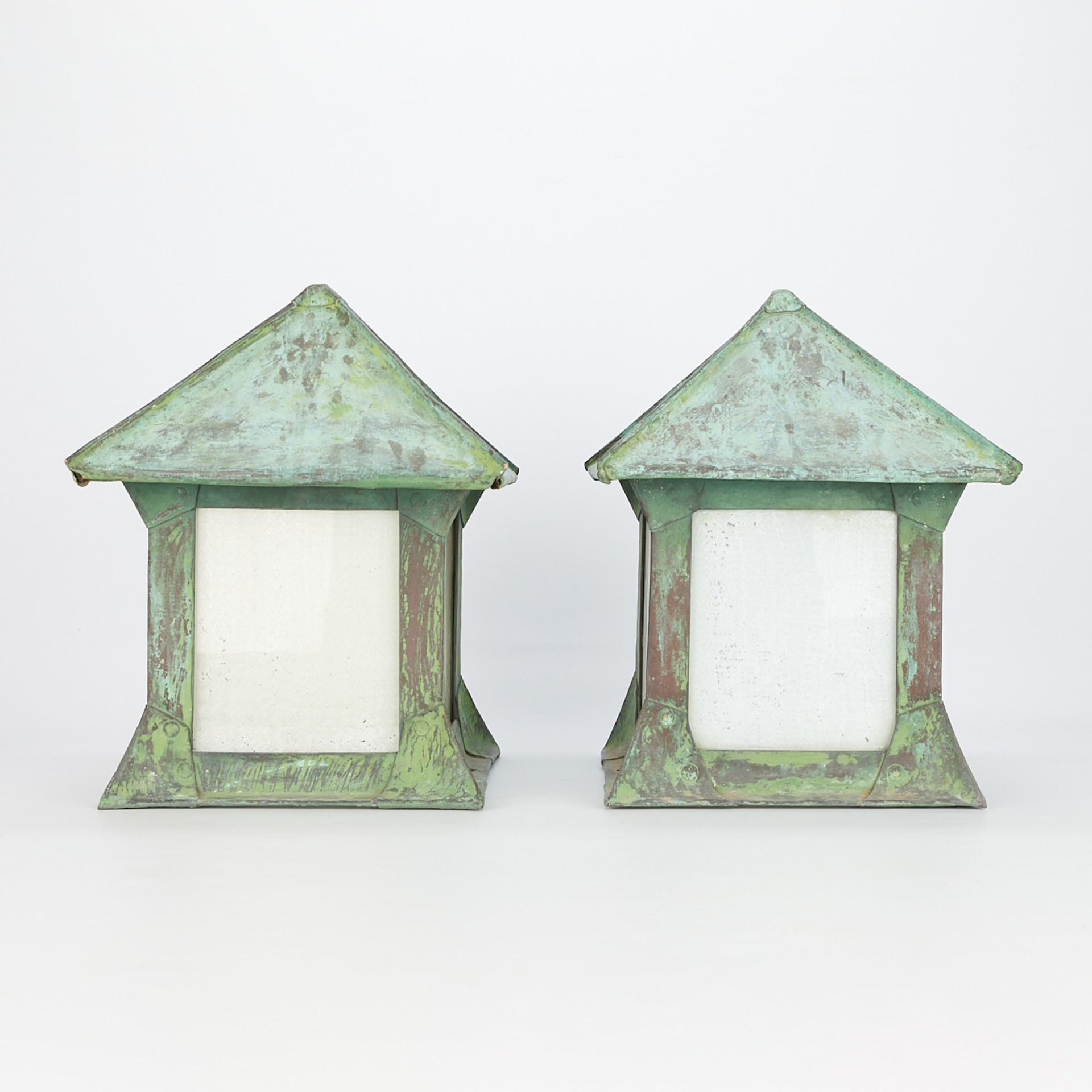 Pair Arts & Crafts Patinated Copper Lanterns - Bild 6 aus 10