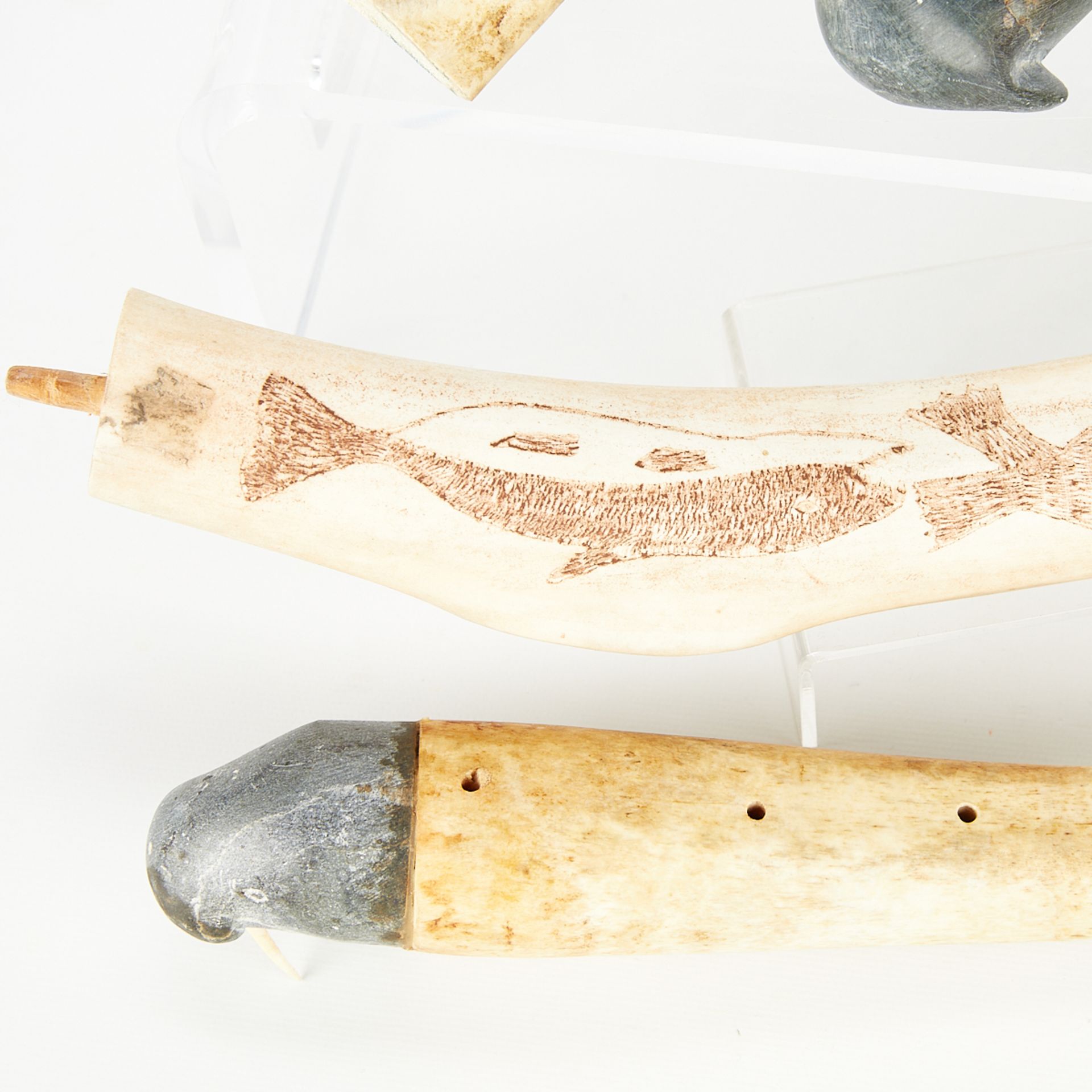 Group of 12 Inuit Stone & Bone Carvings - Bild 5 aus 13