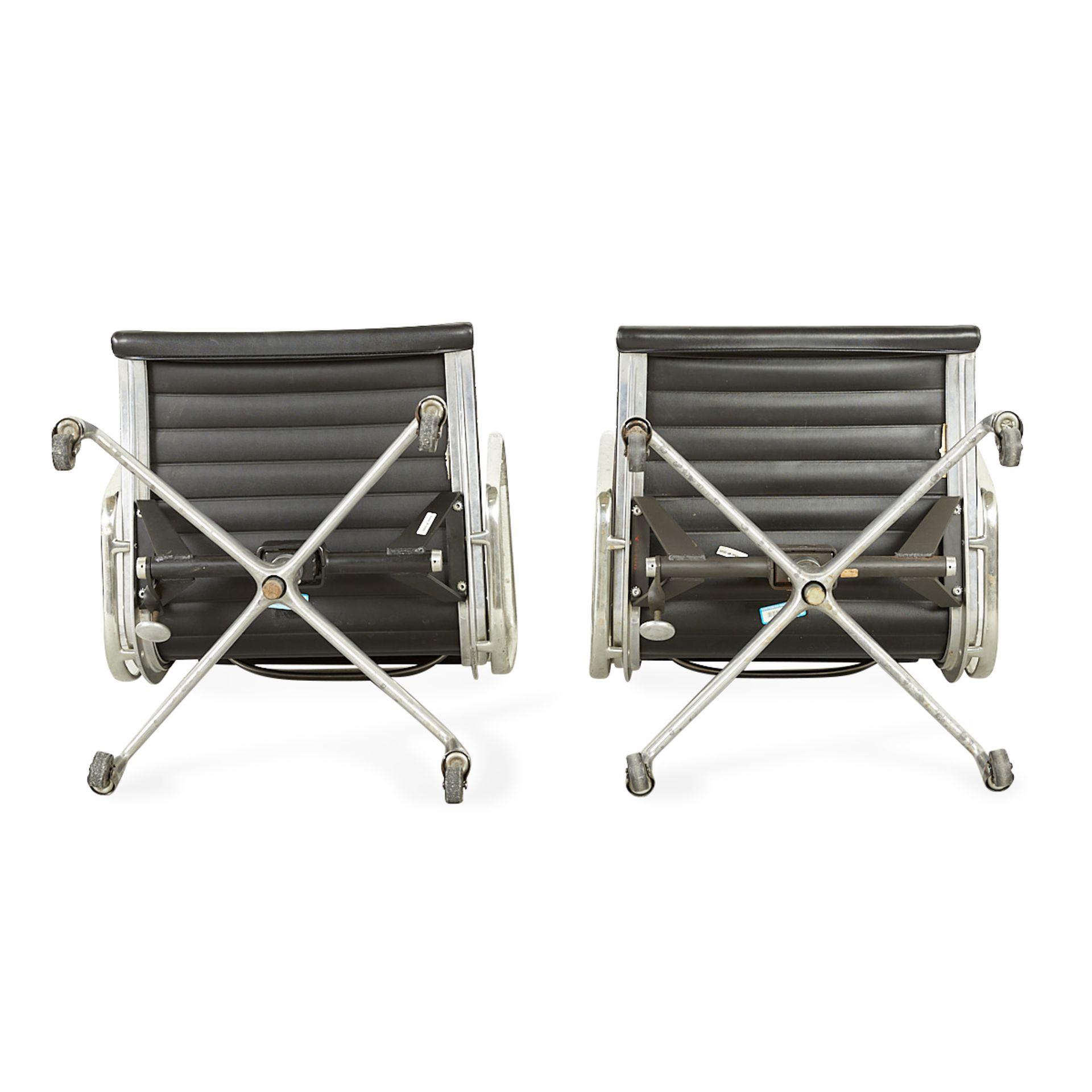 Pair of Aluminum Group Eames Chairs - Bild 9 aus 15