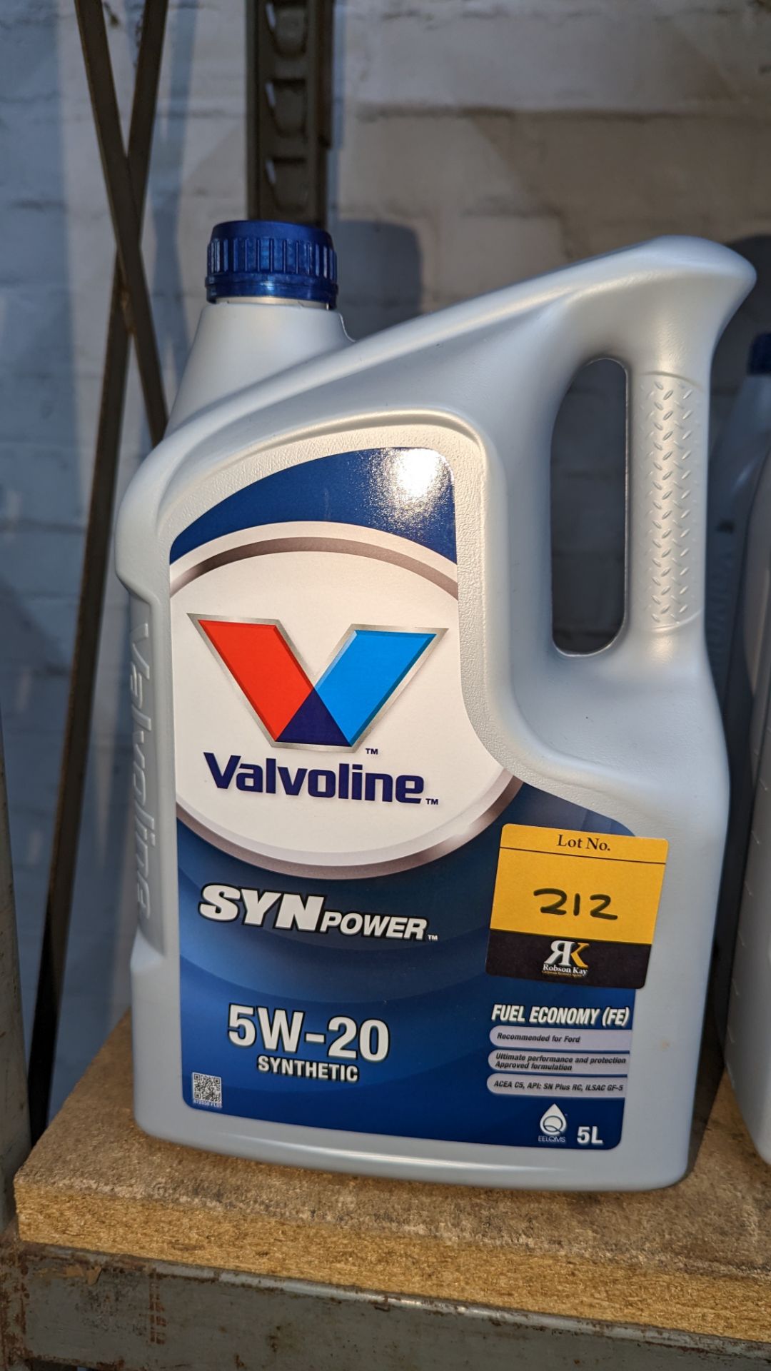 5 off assorted 5 litre bottles of Valvoline synthetic oil - Image 3 of 6