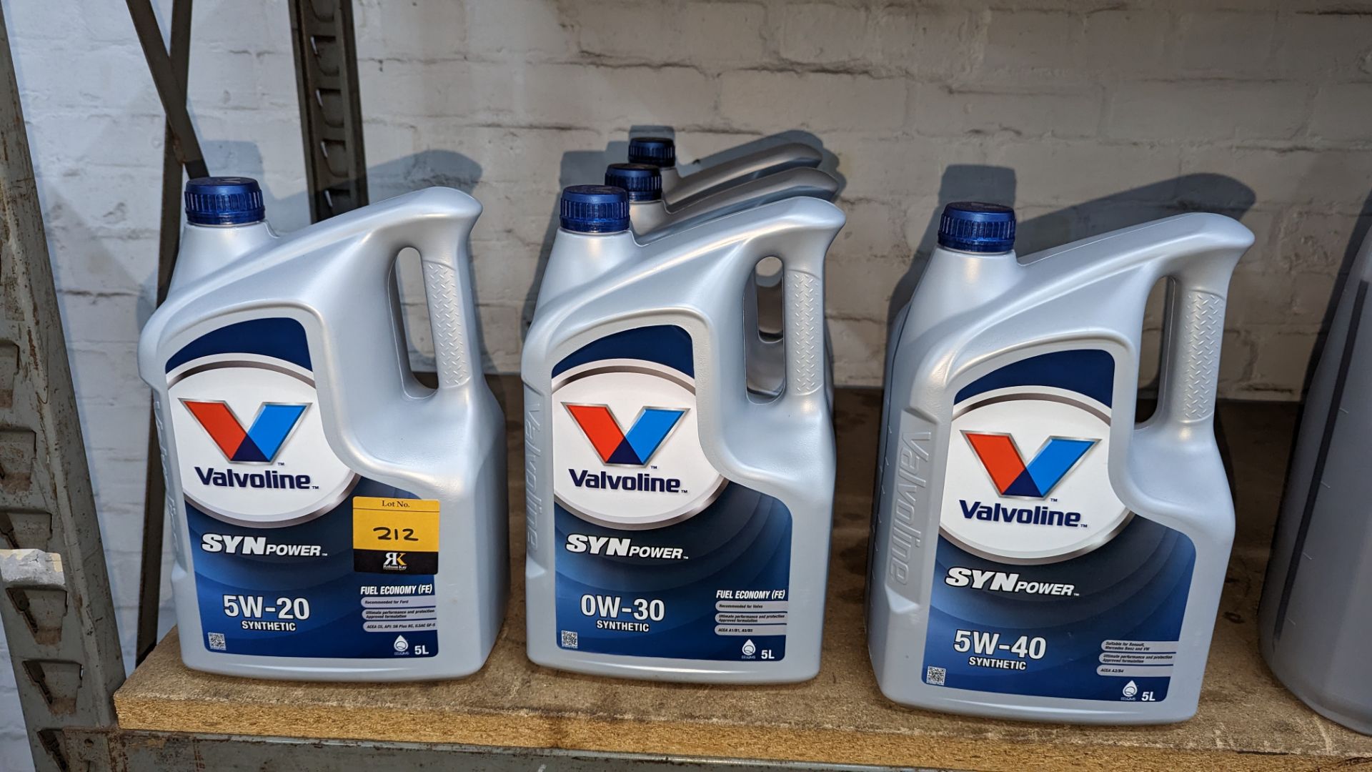 5 off assorted 5 litre bottles of Valvoline synthetic oil - Image 2 of 6