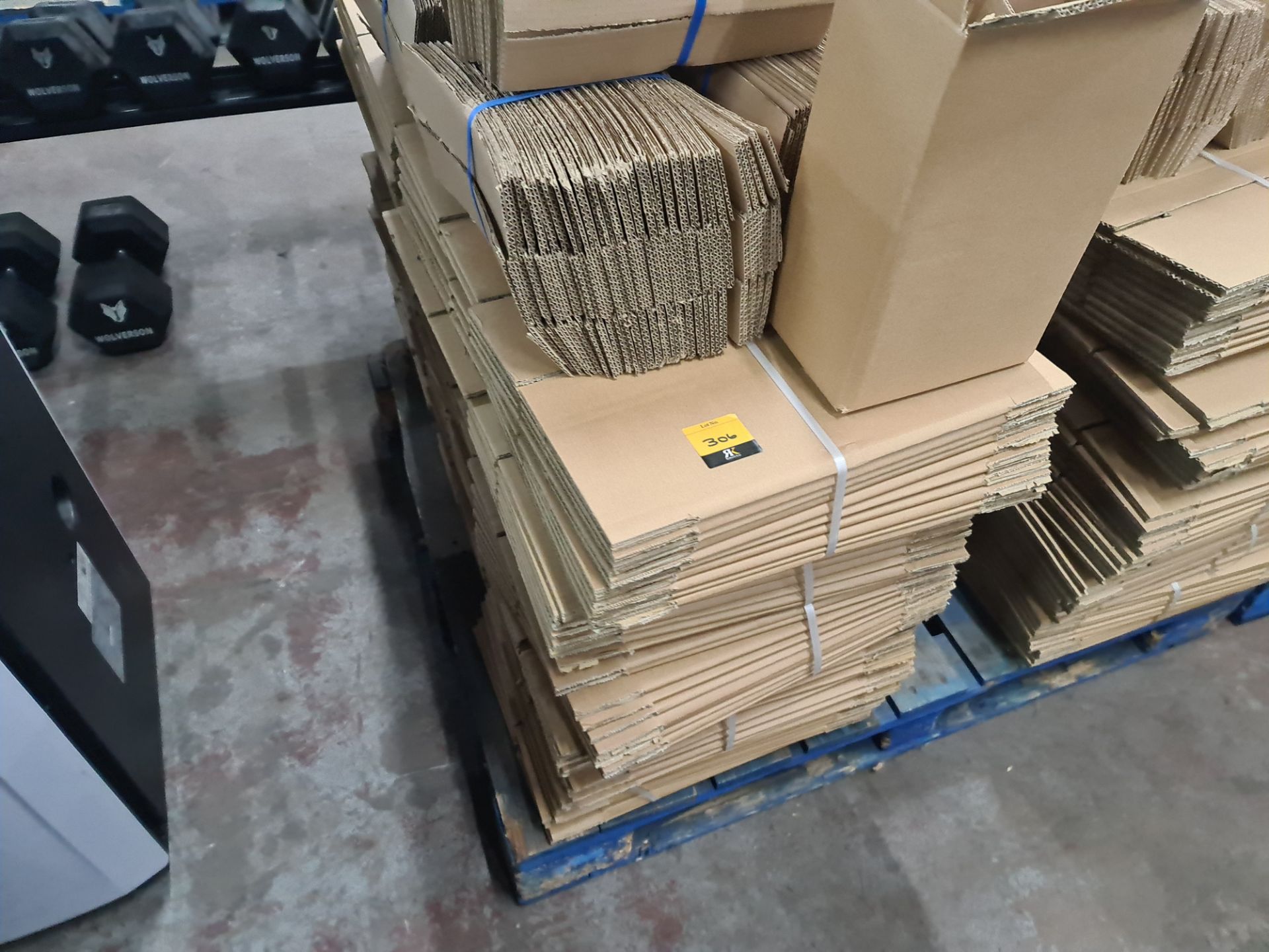 The contents of a pallet of cardboard boxes comprising approximately 300 boxes and 300 inserts; 200 - Image 4 of 14
