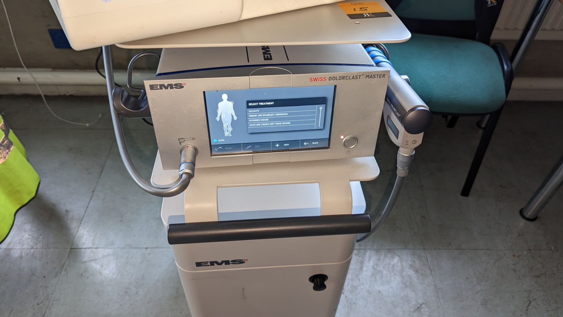 EMS Medical Swiss Dolorclast Master Shockwave system. This machine was purchased new in 2019 subjec - Image 26 of 30