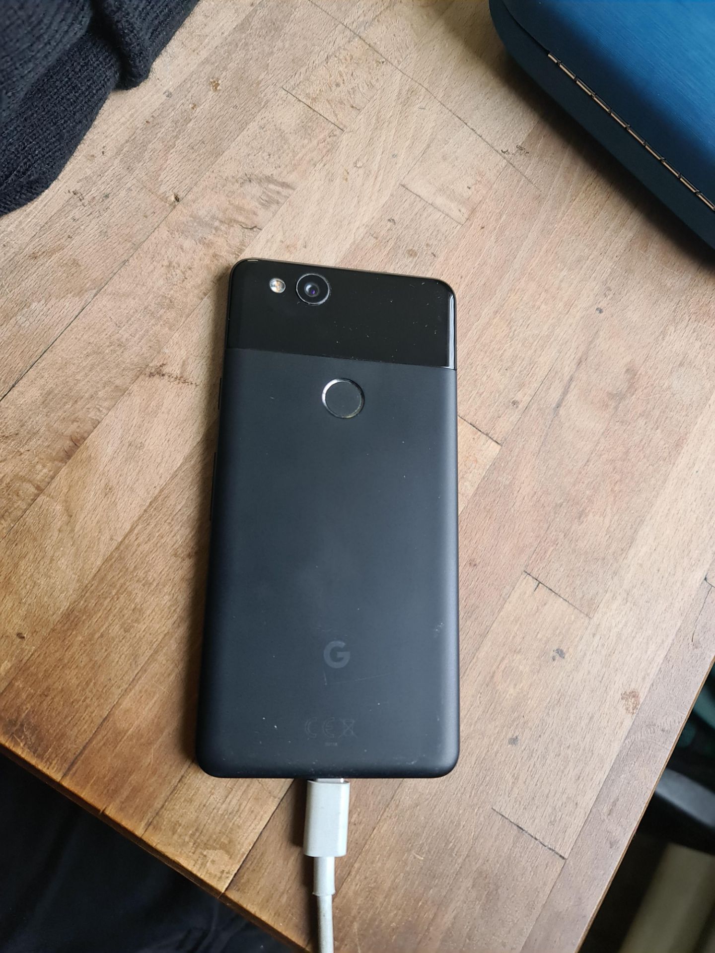Google Pixel 2 mobile phone with box. - Image 2 of 11