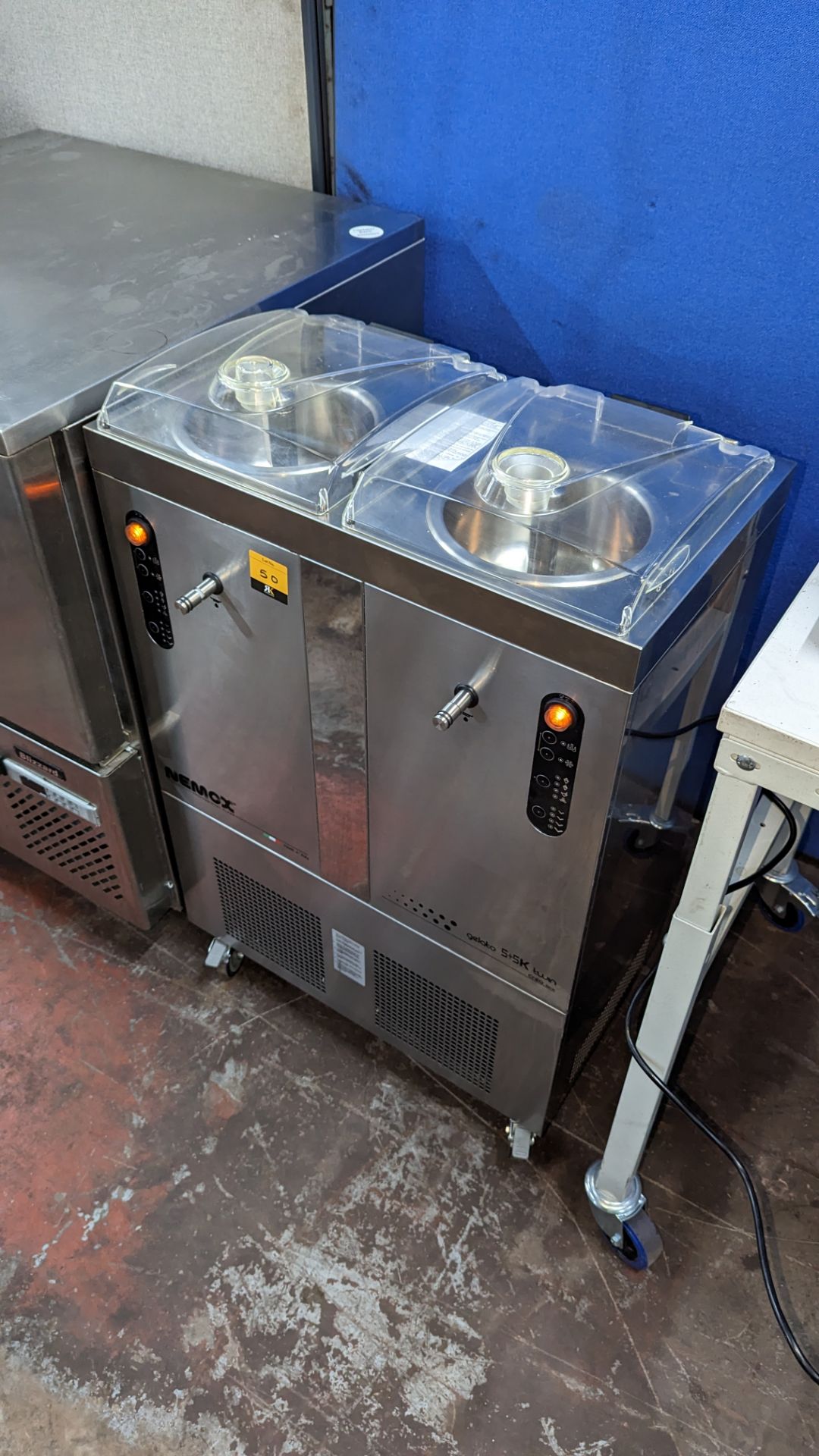 Nemox Gelato 5+5K twin creo series stainless steel floor standing mobile ice cream machine type CICM - Image 4 of 15