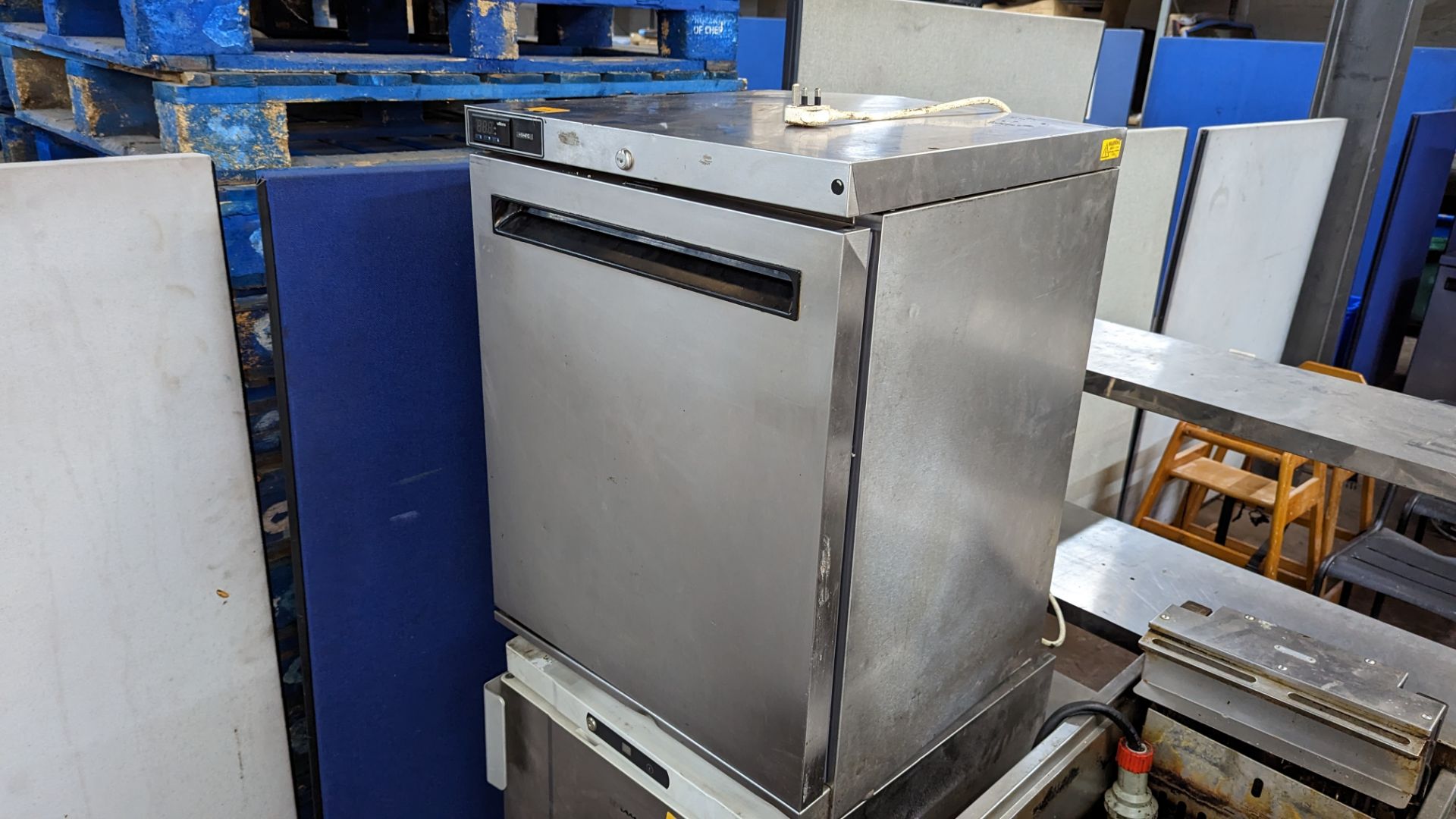 Williams stainless steel under counter fridge model HA135SS-R1 - Image 2 of 4