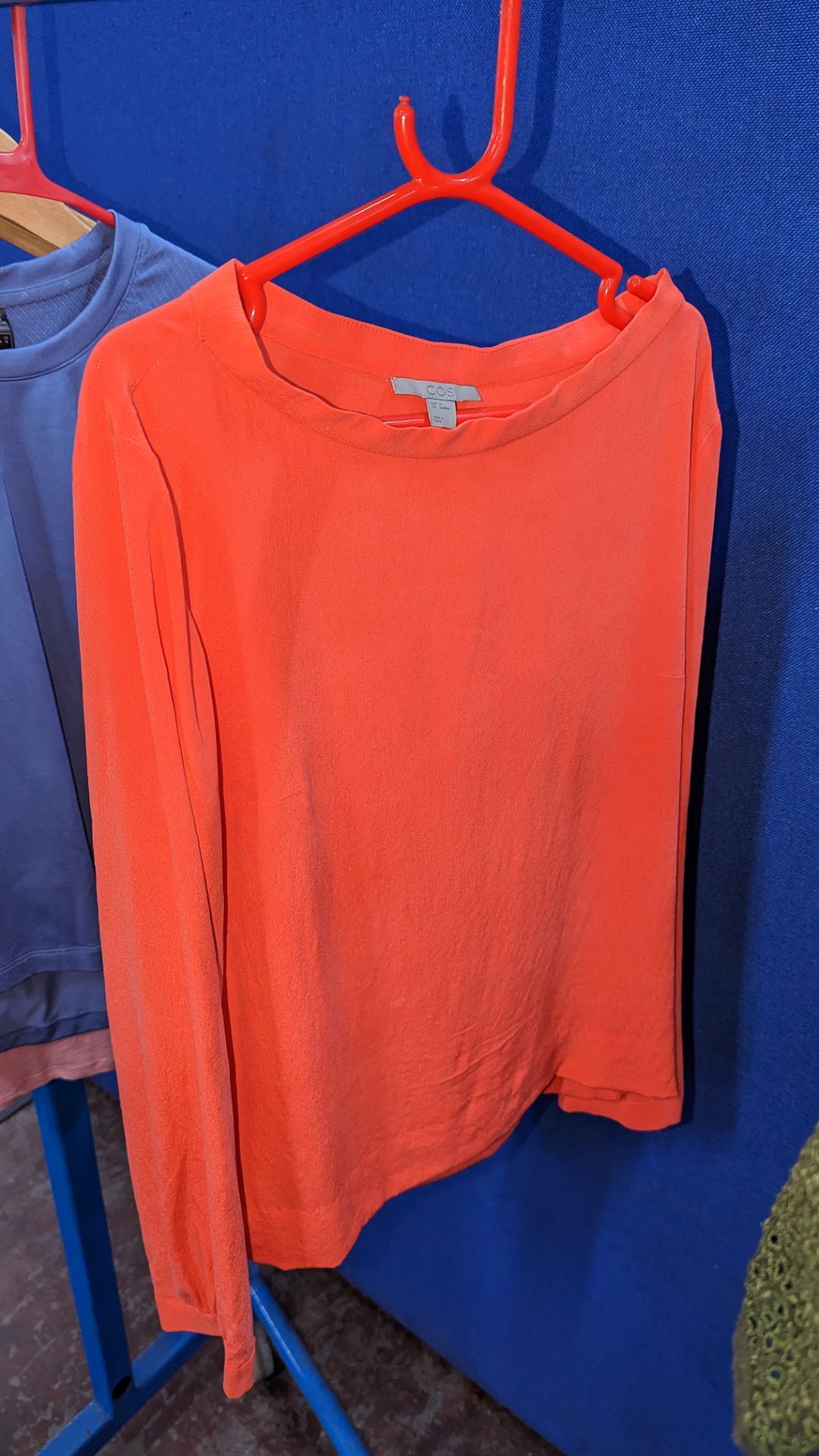 9 assorted ladies t-shirts & other tops by Whistles, Adidas & others. NB the hangers used to displa - Image 13 of 20