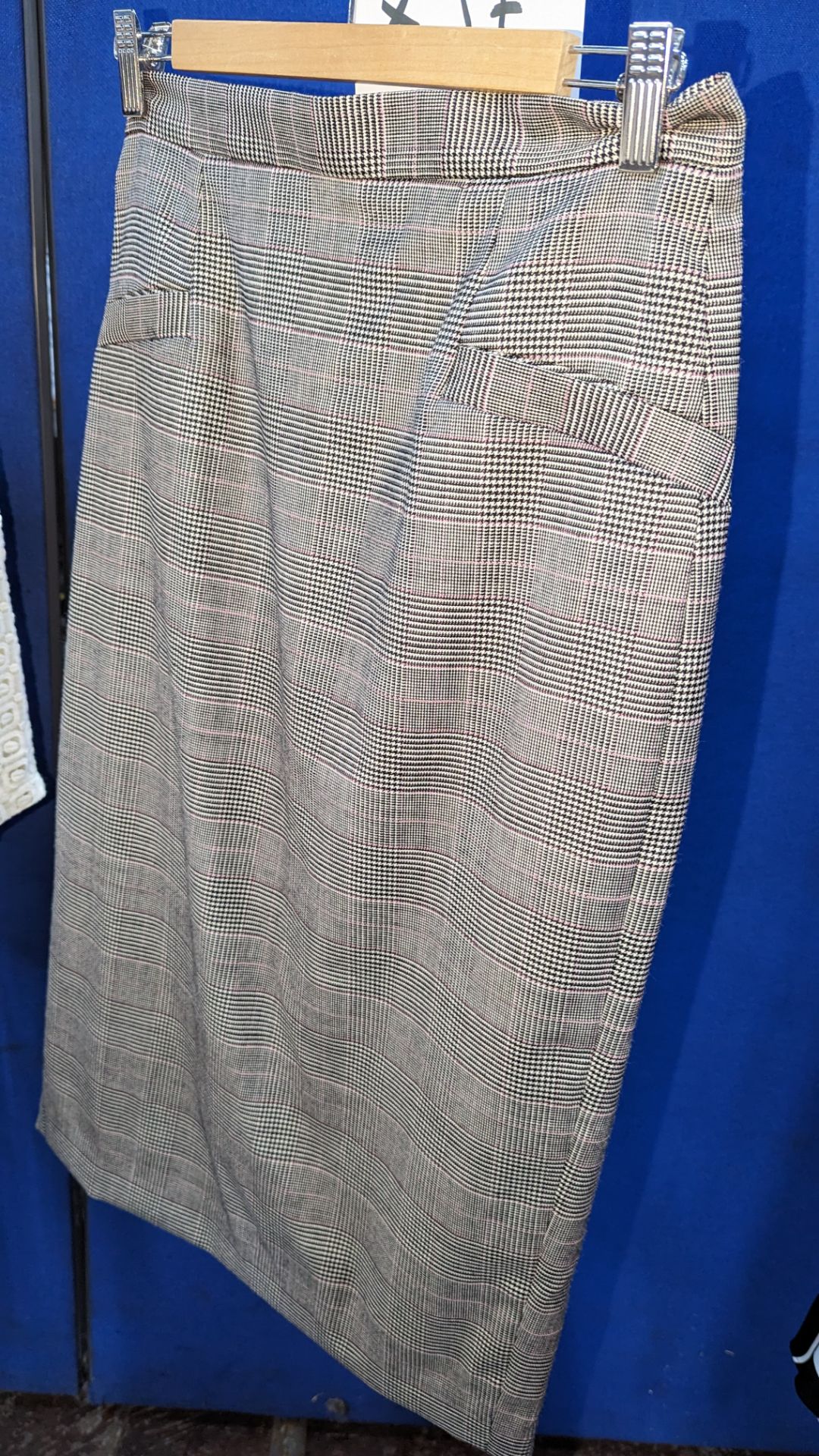 17 assorted skirts by Needle & Thread, Coast, L K Bennett, Frankie Morello, Reiss & others. NB the - Image 30 of 37