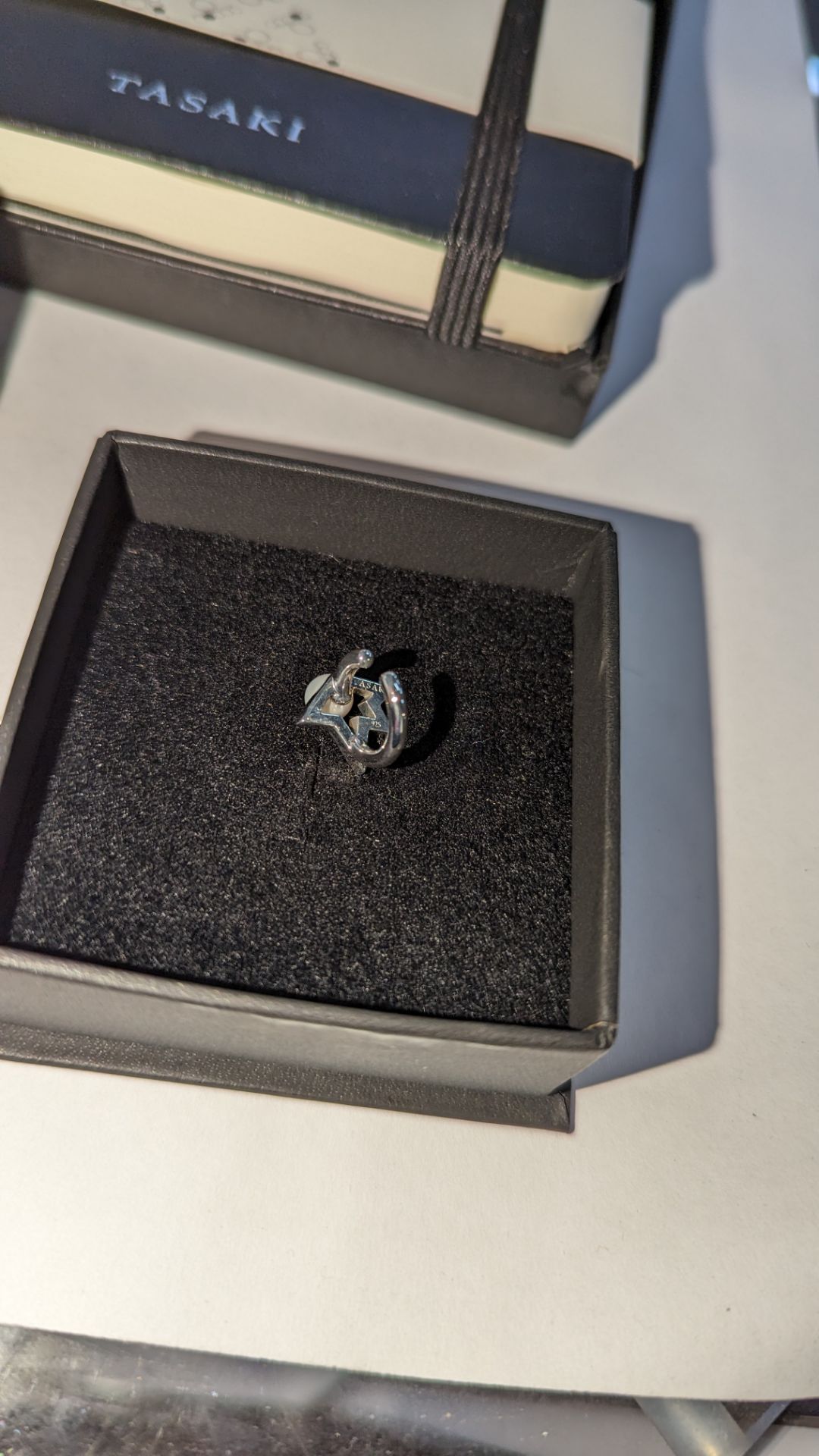 Tasaki small ring stamped 925, including presentation box, plus Tasaki moleskin notebook in its own - Image 6 of 11