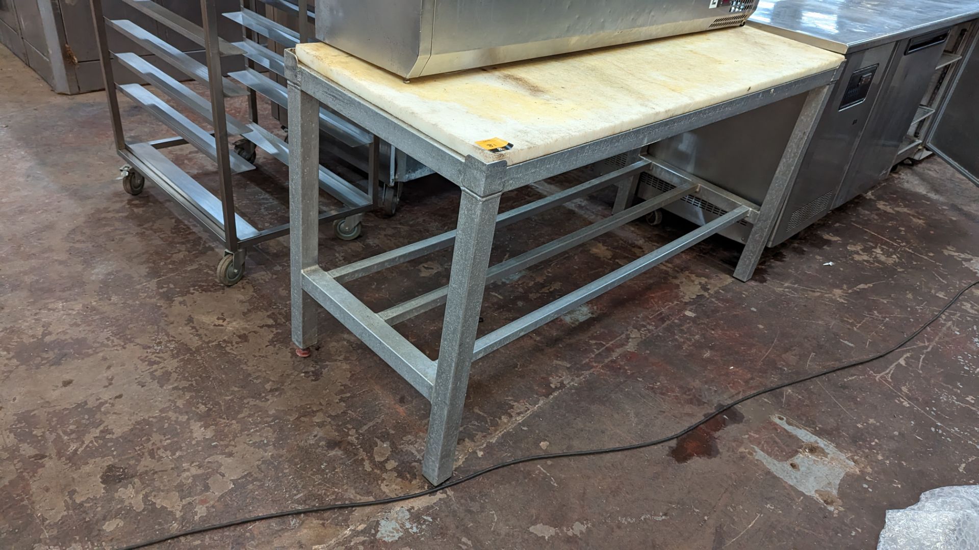 Floor standing chopping block comprising metal frame & synthetic top, measuring approximately 154cm - Image 3 of 3