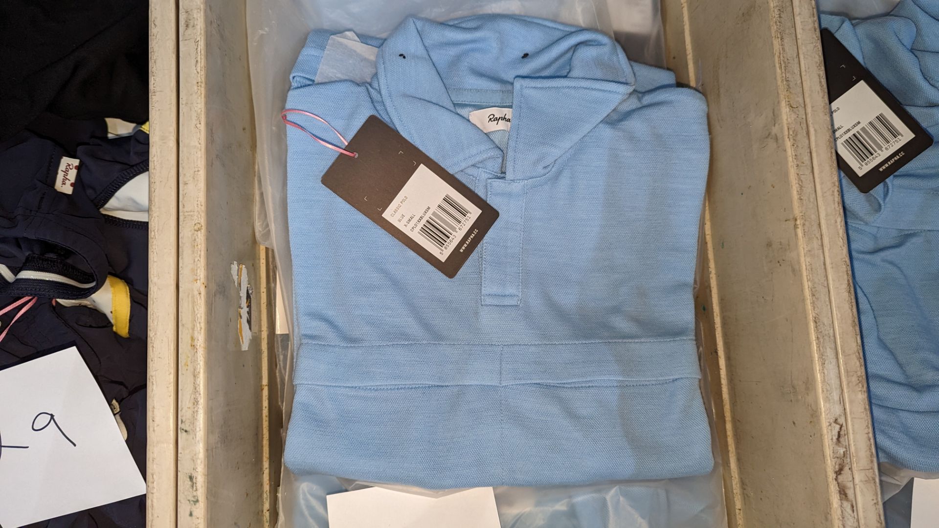 11 off Rapha Cycling ladies classic Polos, most of which appear to be size XS - crate excluded - Image 3 of 5