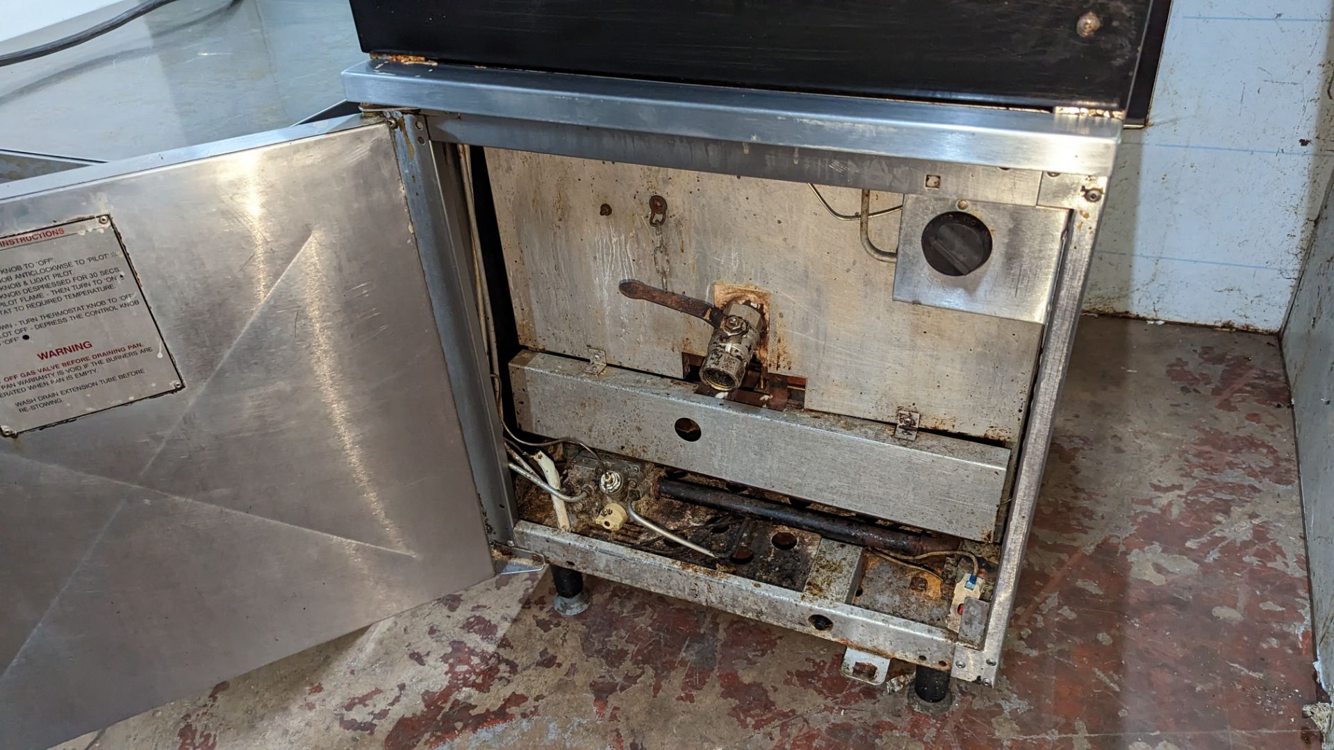 Stainless steel floor standing fryer - Image 6 of 7