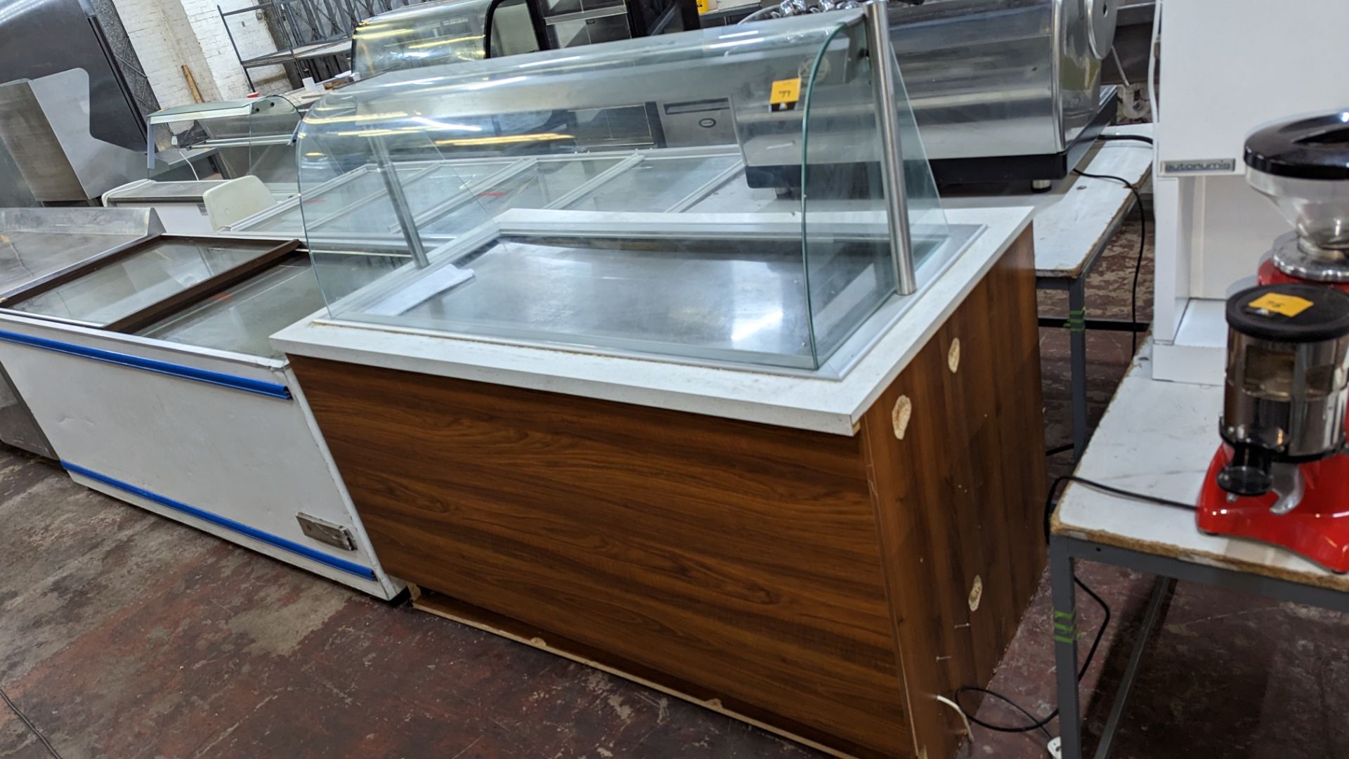 XL refrigerated drop-in display unit - Image 2 of 8