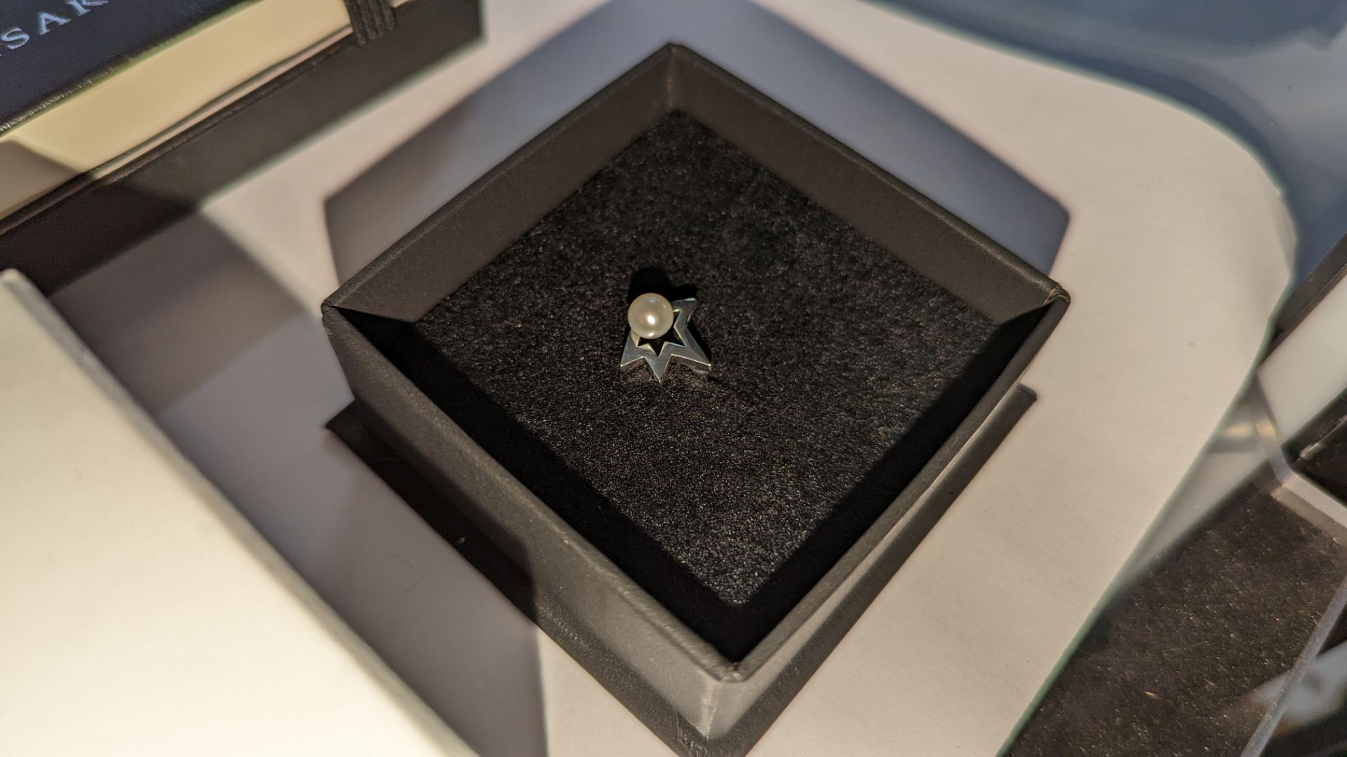 Tasaki small ring stamped 925, including presentation box, plus Tasaki moleskin notebook in its own - Image 3 of 11