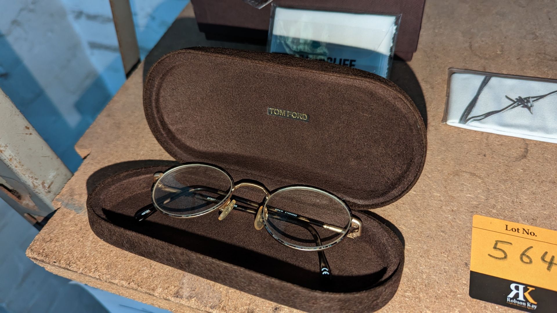 Mixed optical lot comprising 2 pairs of Tom Ford glasses each with prescription lenses, one pair of - Image 3 of 11