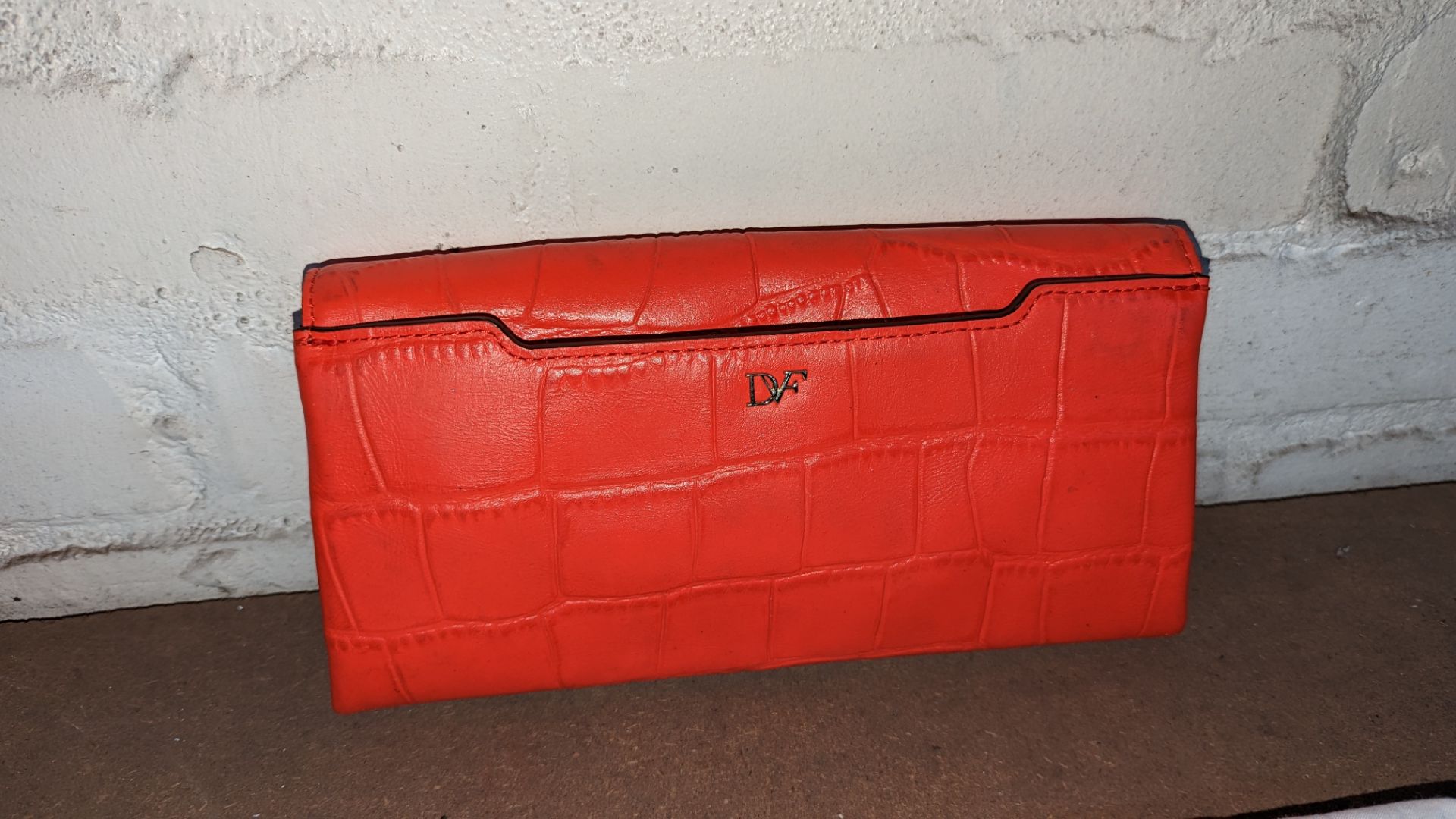 3 assorted Diane Von Furstenberg ladies small handbags/clutches, 2 of which include a soft dust cove - Image 5 of 5