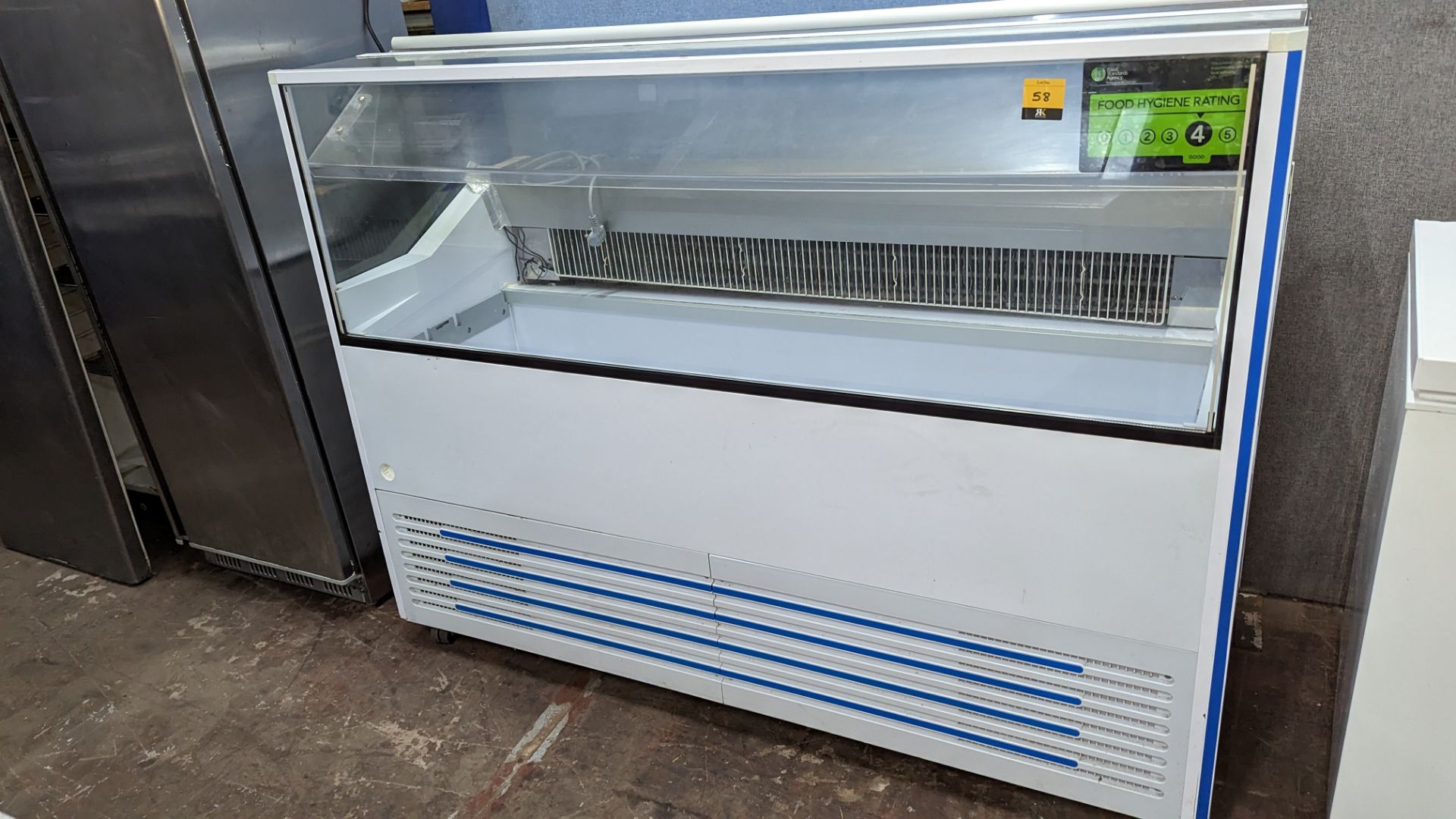 Refrigerated mobile ice cream counter, approximately 166cm wide - Image 8 of 9