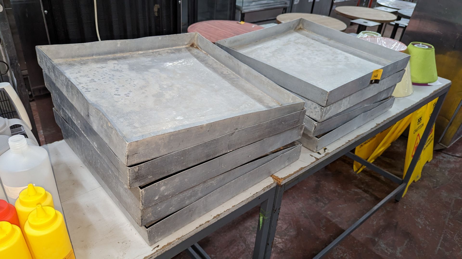 10 metal square trays each measuring 50cm square - Image 4 of 4