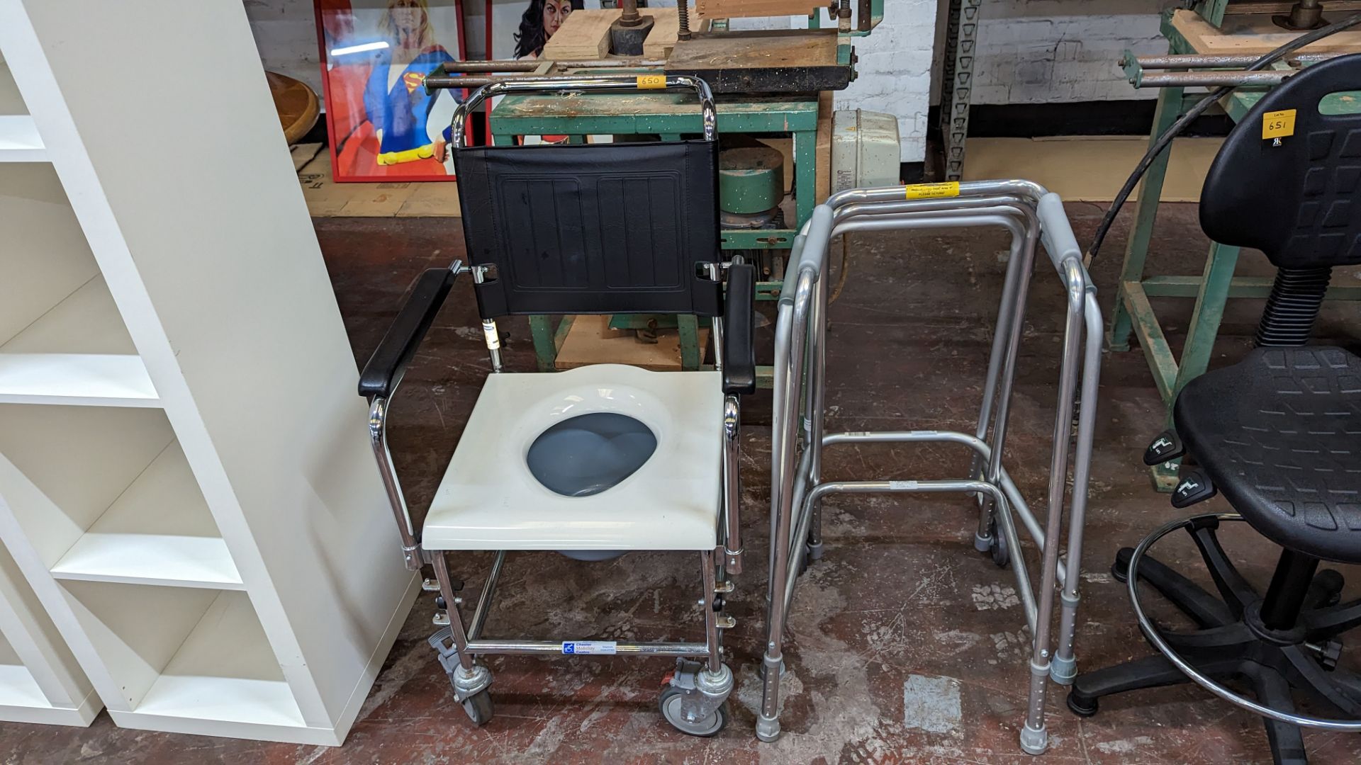 Mobile commode chair plus 2 mobile walking frames - Image 2 of 6
