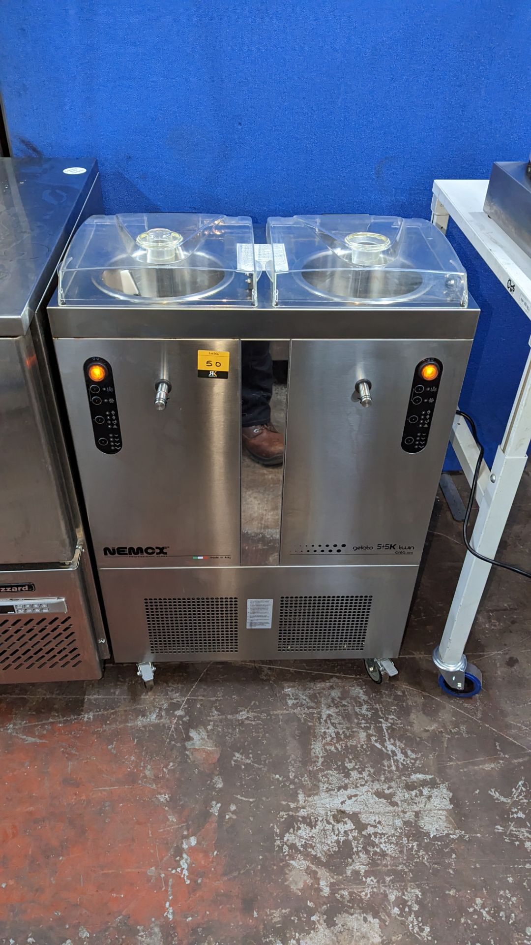 Nemox Gelato 5+5K twin creo series stainless steel floor standing mobile ice cream machine type CICM