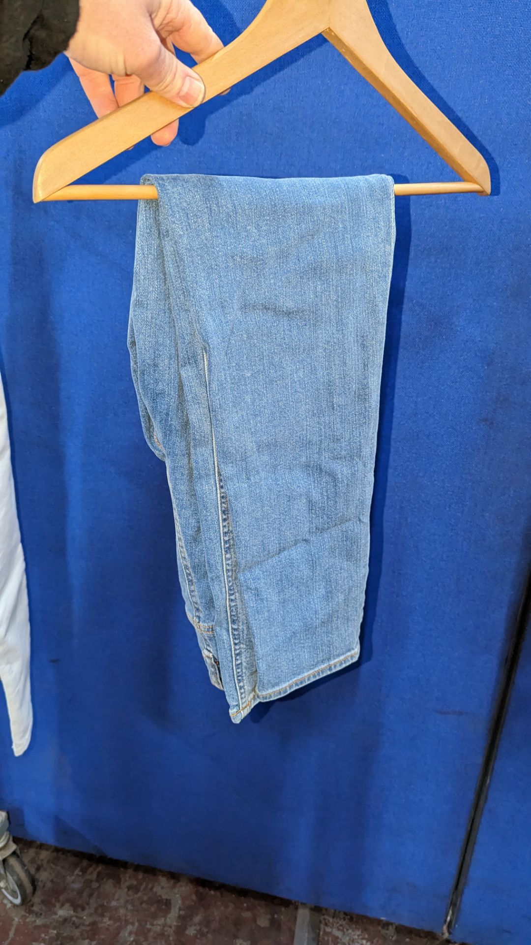 14 assorted pairs of ladies jeans & similar by a variety of brands including For All Mankind, J.Bran - Image 11 of 34