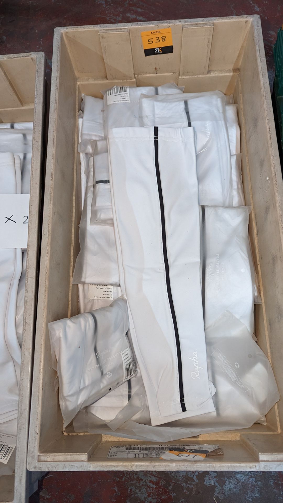 24 pairs of Rapha Cycling ladies arm warmers, in white with black detailing. These mostly appear to - Image 2 of 4
